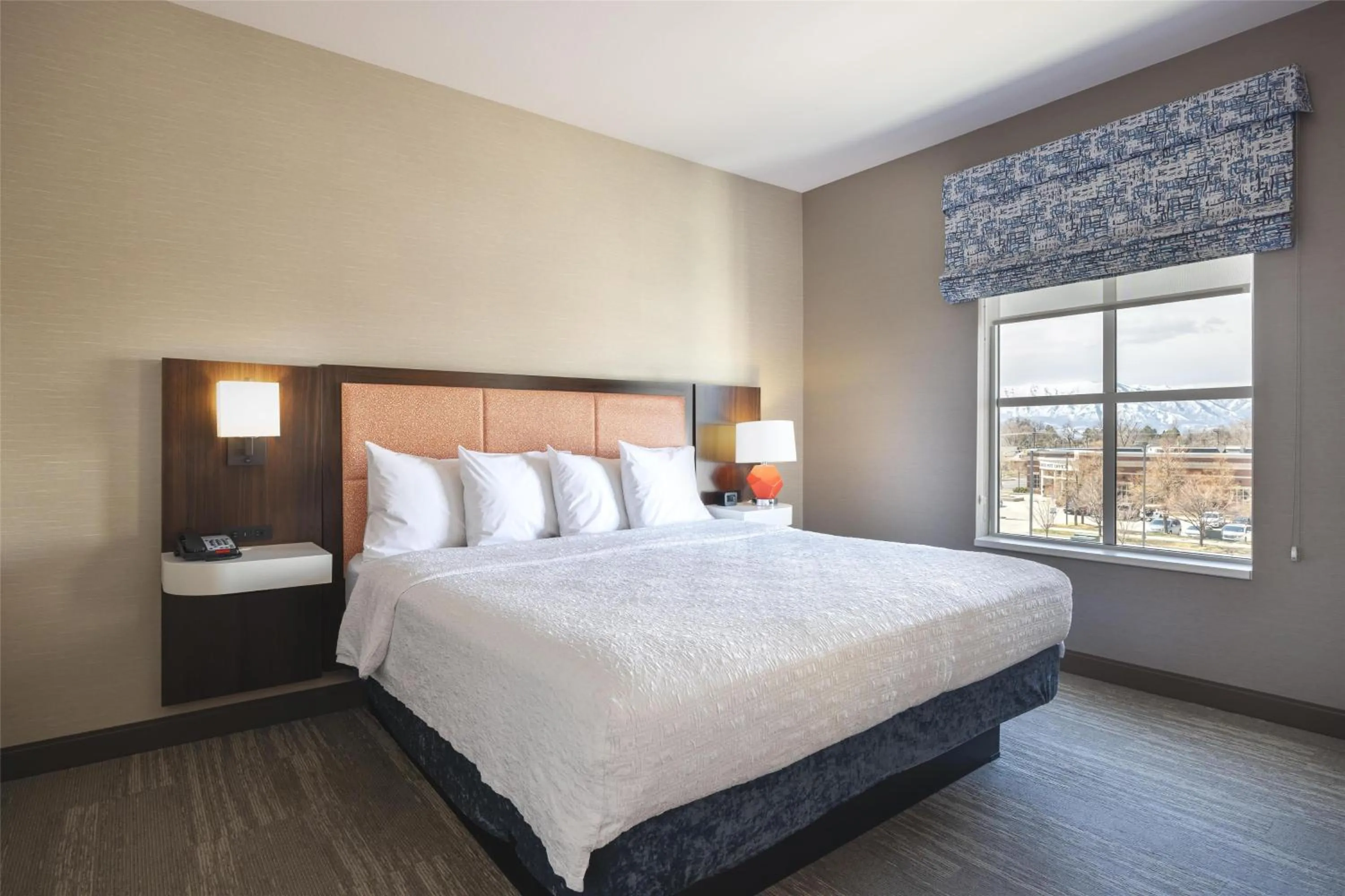 Bed in Hampton Inn And Suites Logan, Ut