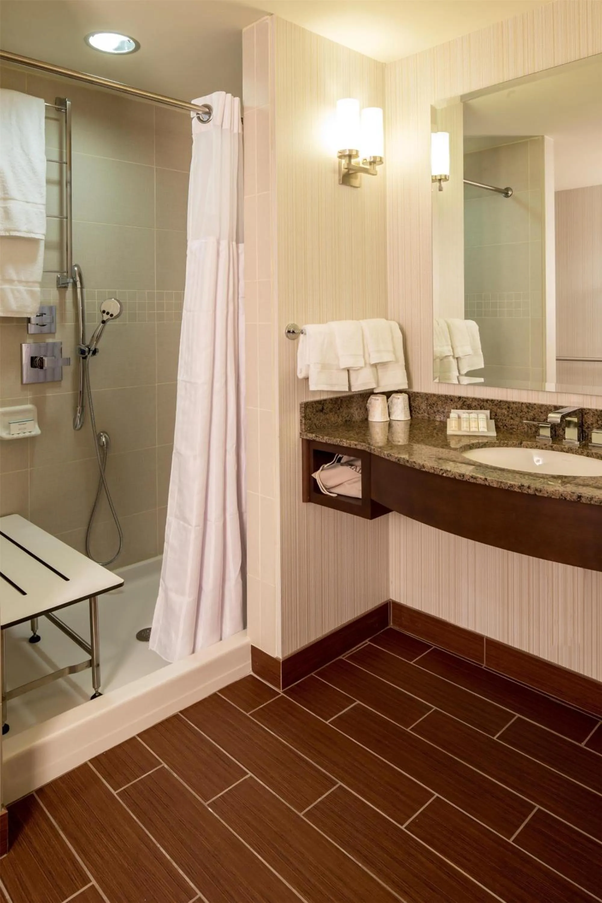 Bathroom in Hilton Garden Inn Zhuhai Hengqin