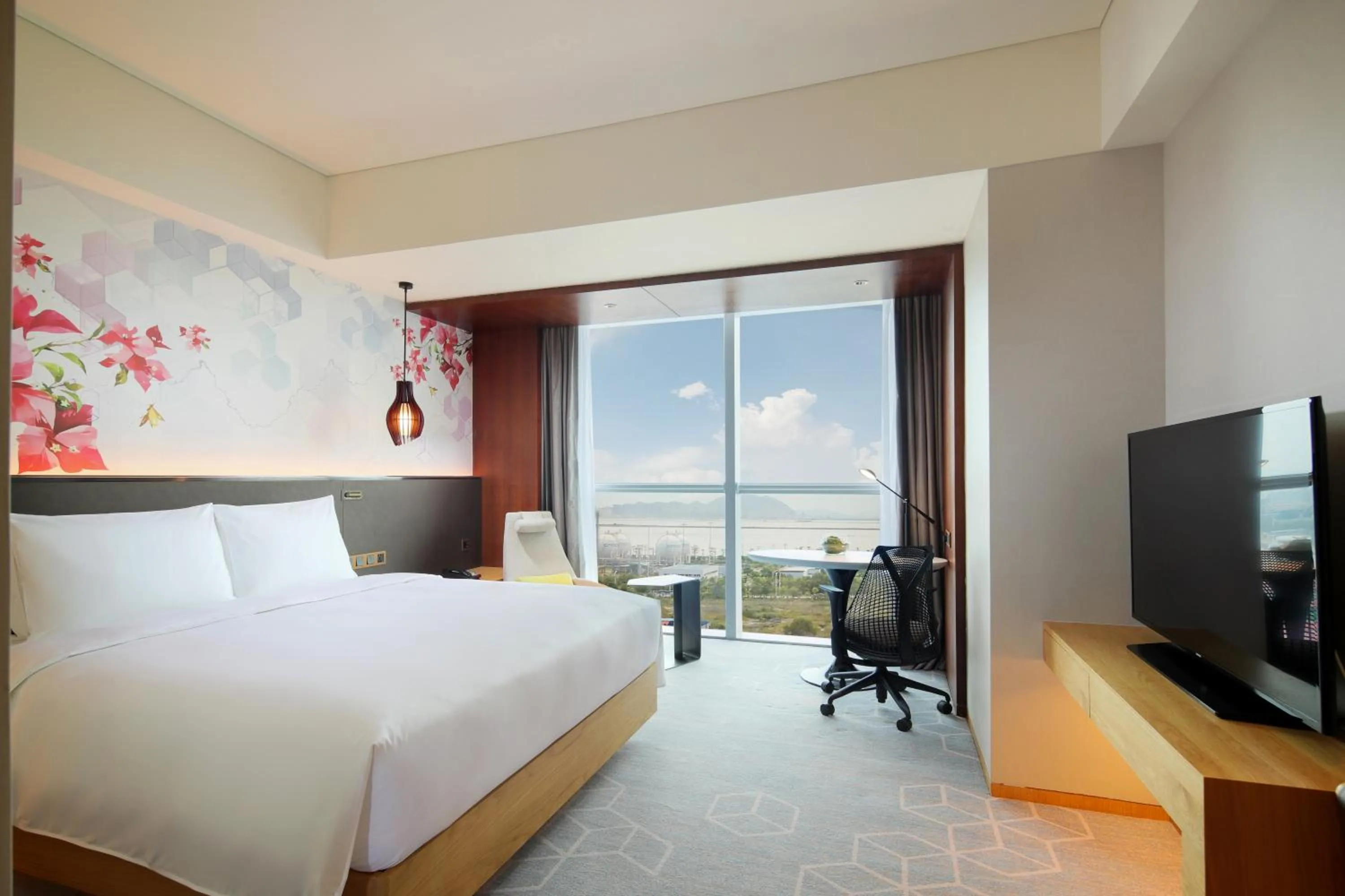 Bedroom, Bed in Hilton Garden Inn Zhuhai Hengqin