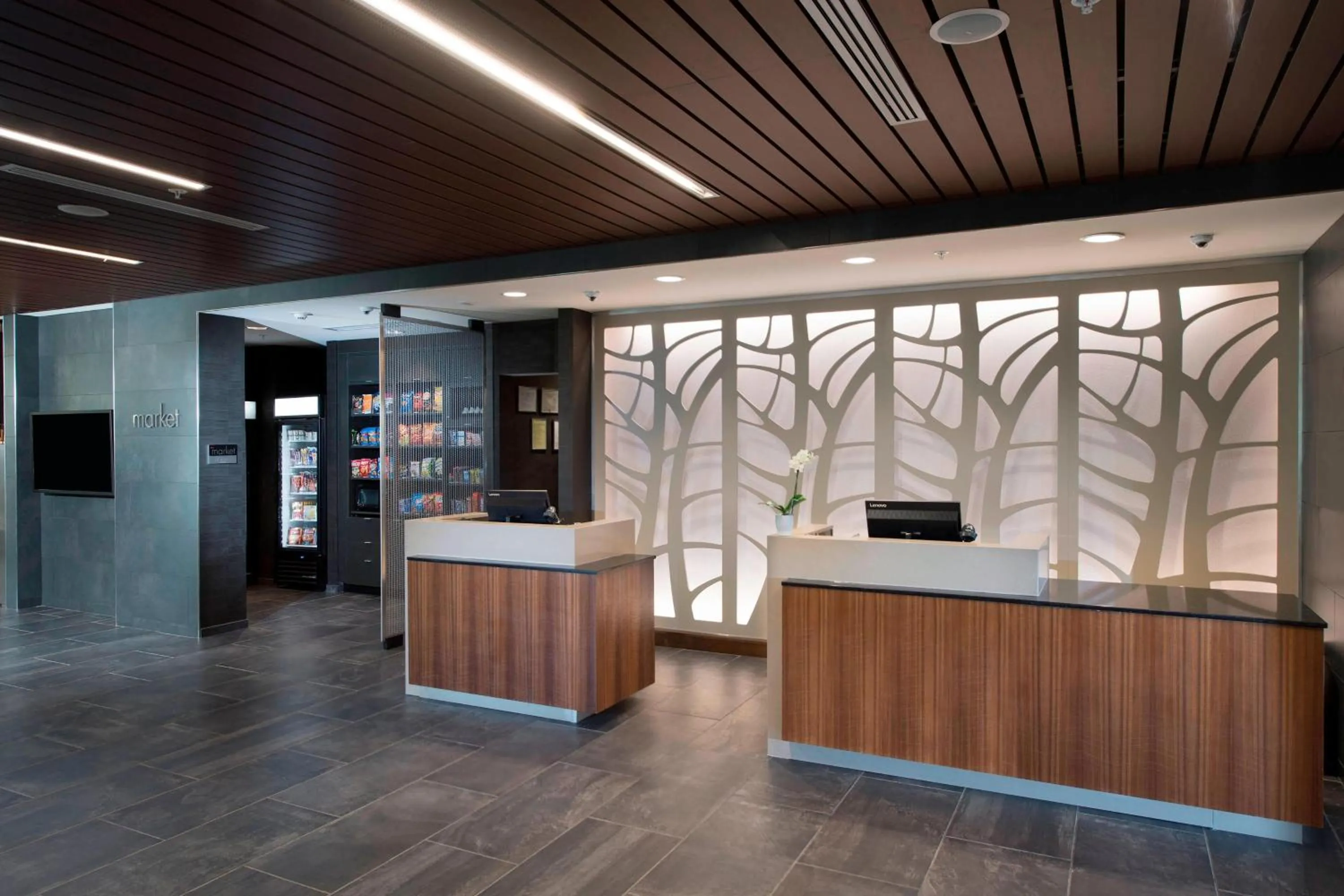Lobby or reception in Courtyard by Marriott Atlanta Alpharetta/Avalon Area