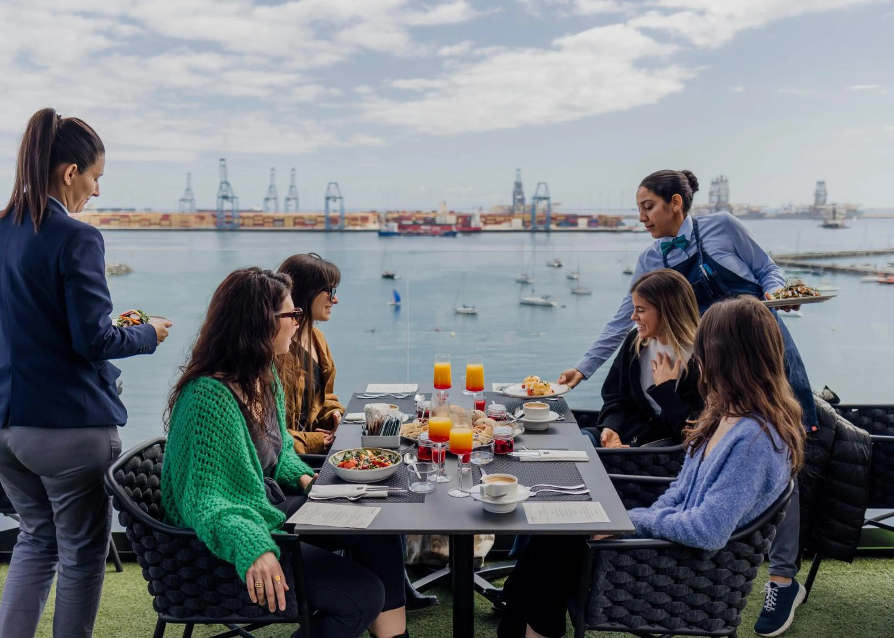 Restaurant/places to eat in Silken Saaj Las Palmas