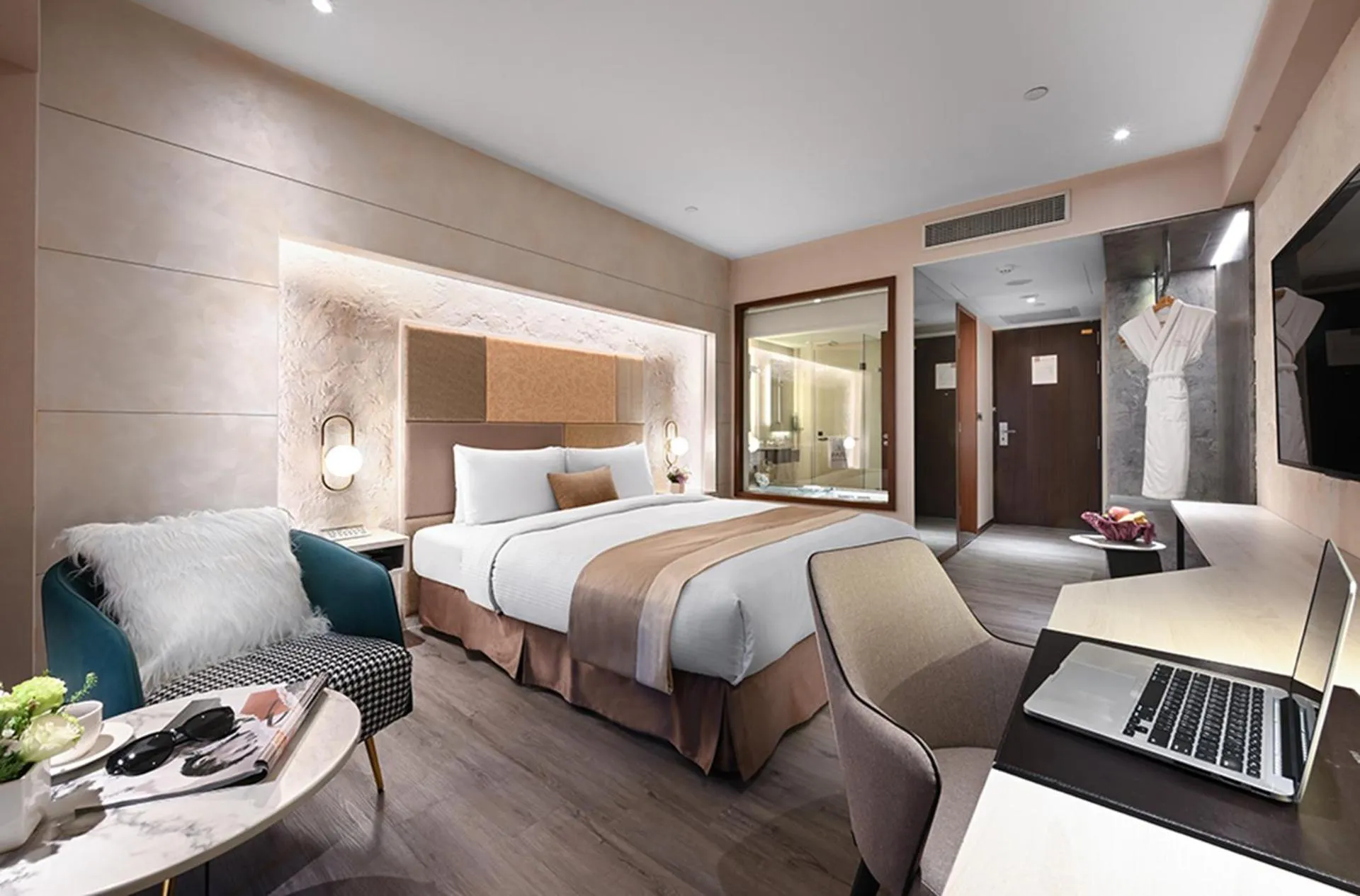 Bedroom, Bed in Park Taipei Hotel