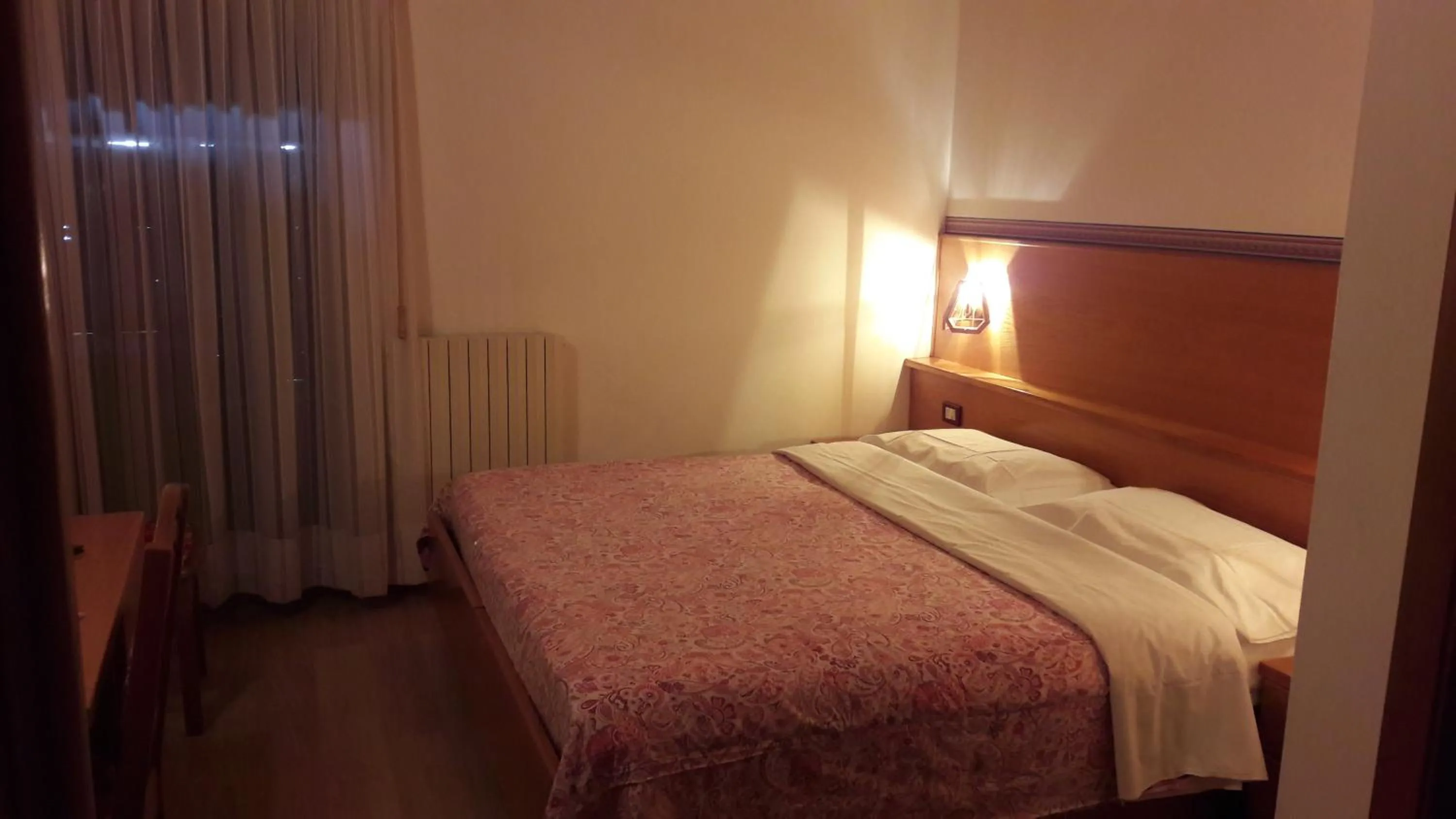 Bed in Hotel Edelweiss