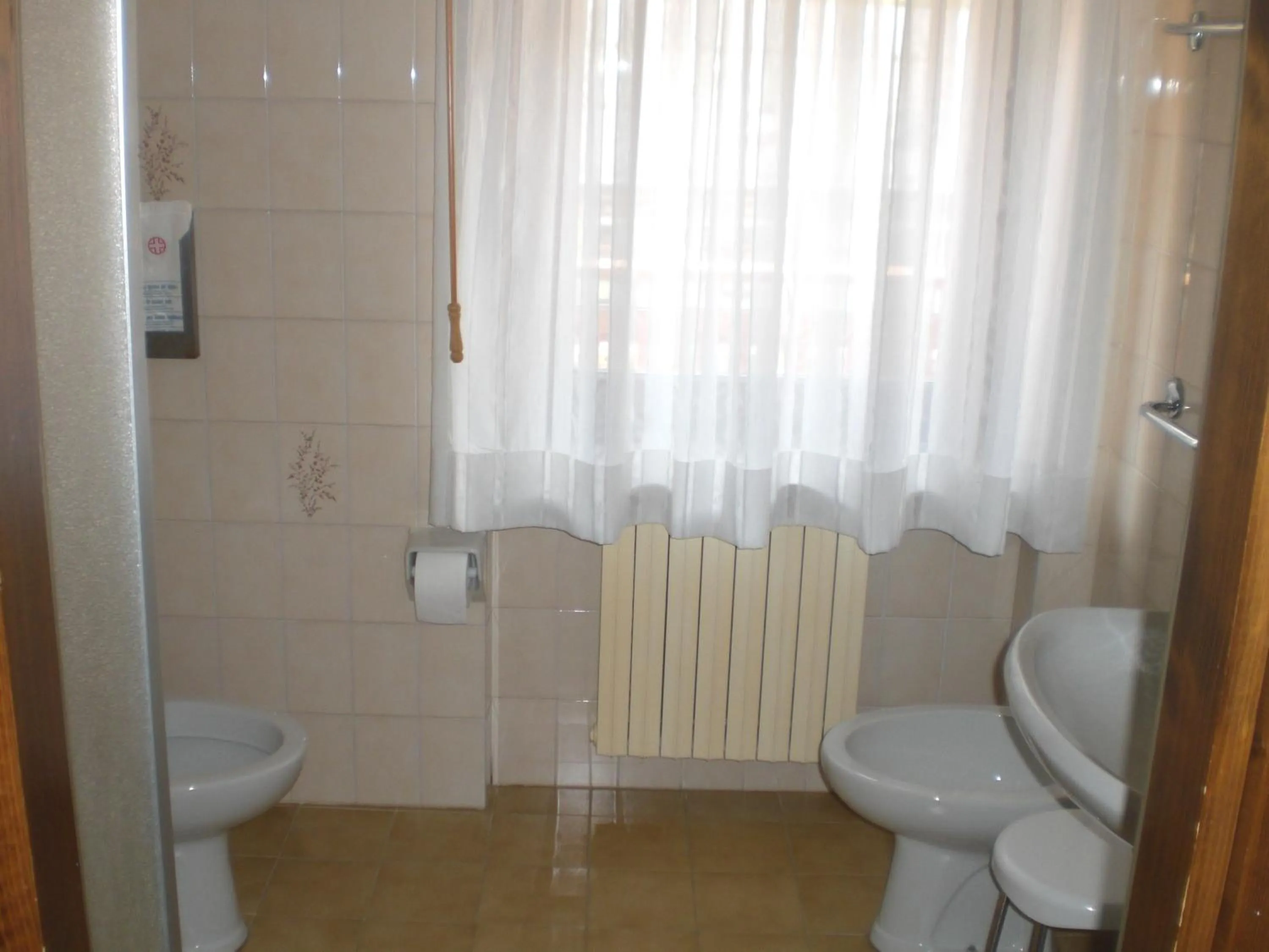 Bathroom in Hotel Edelweiss