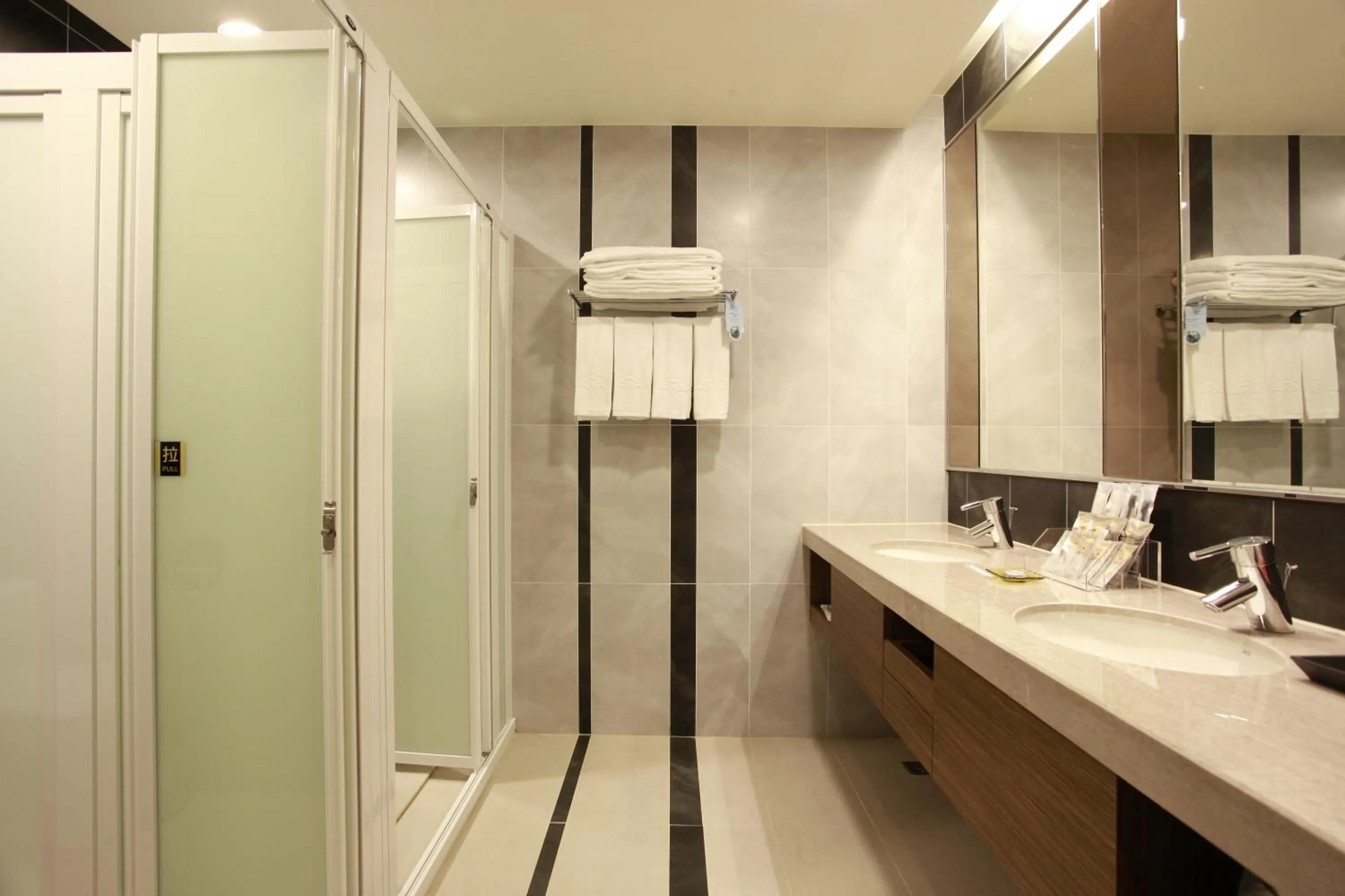 Bathroom in Fullon Hotel LihPao Resort