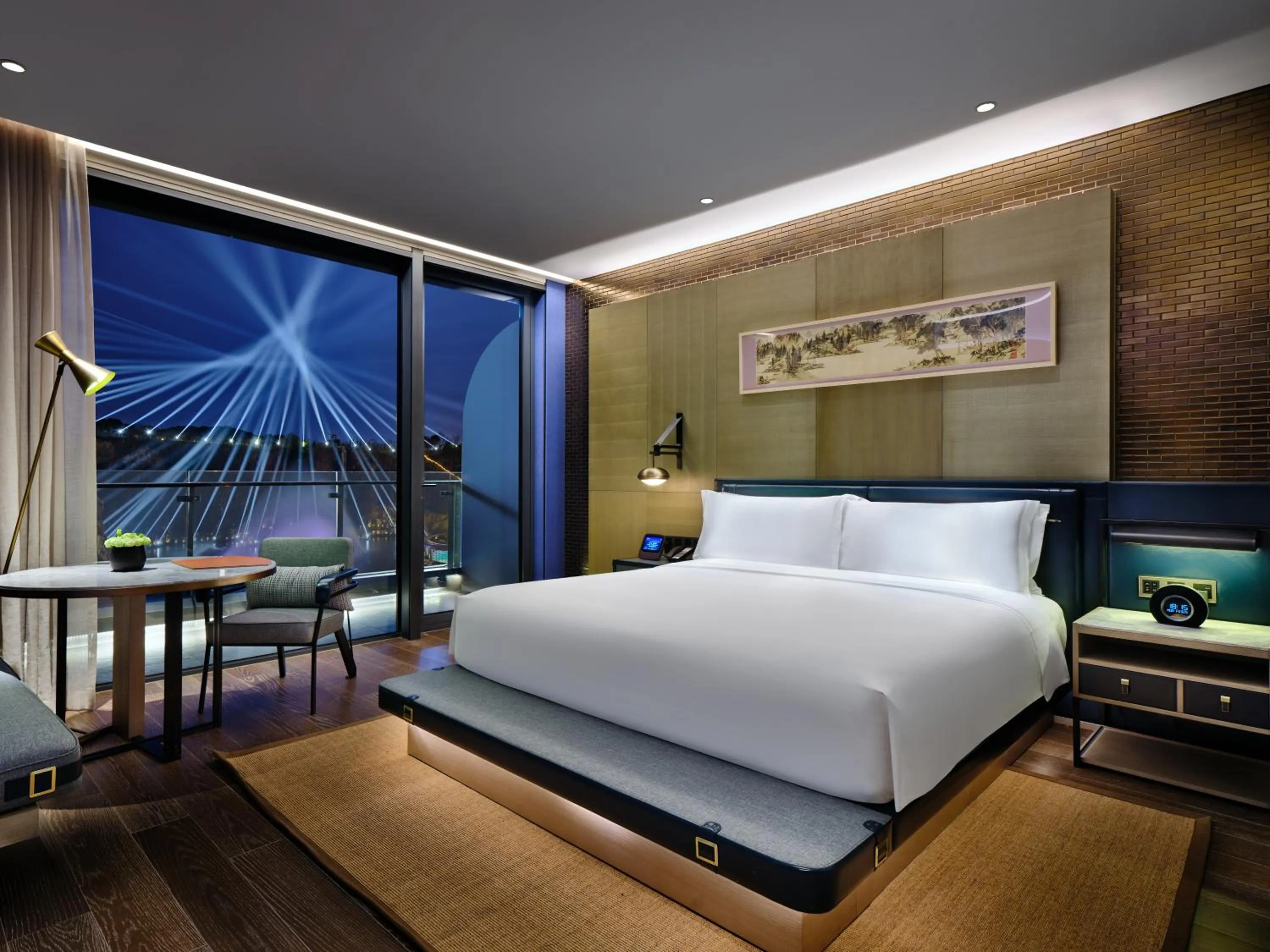 Photo of the whole room, Bed in InterContinental Shanghai Wonderland, an IHG Hotel