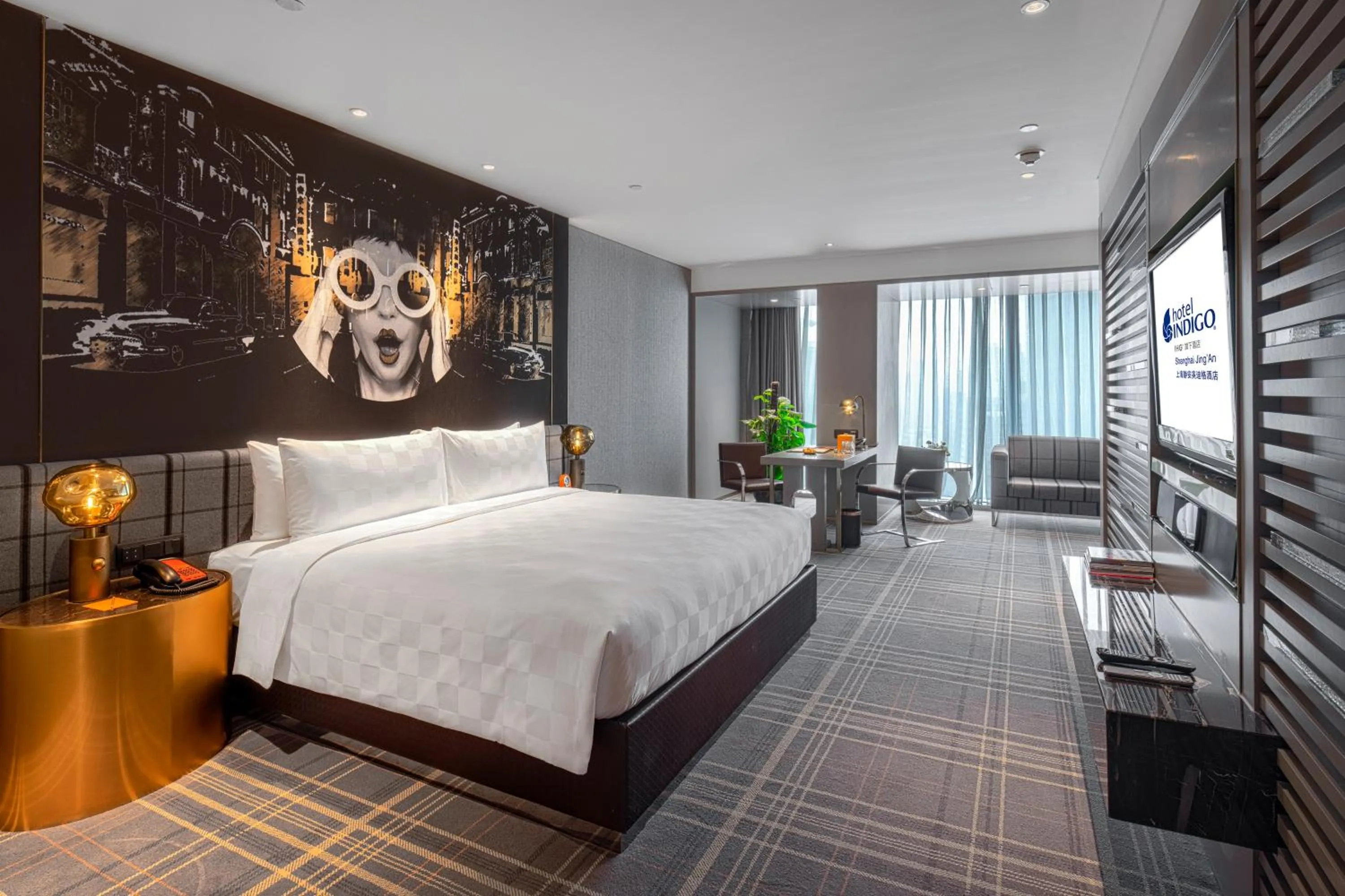 Photo of the whole room, Bed in Hotel Indigo Shanghai Jing'An by IHG