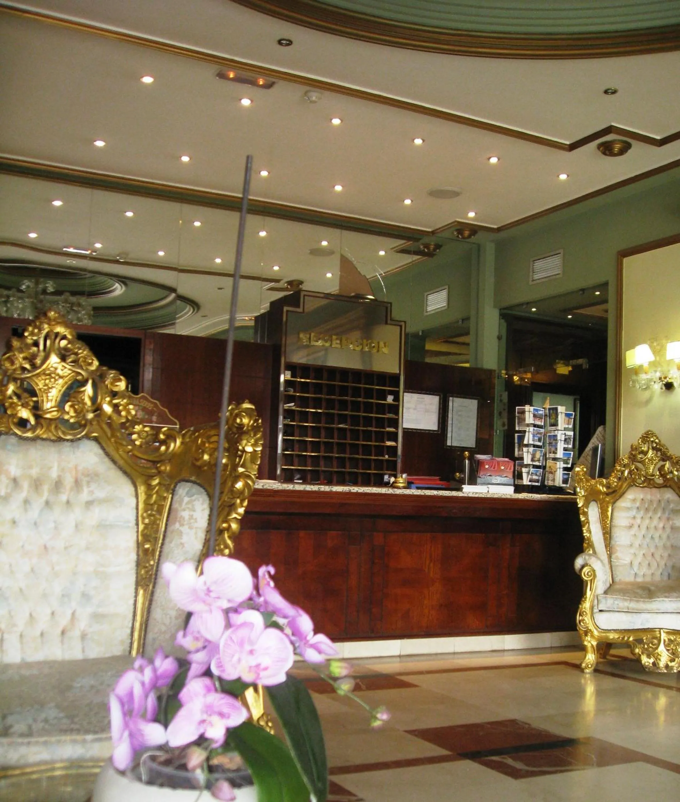 Lobby or reception in My Rooms City Hotel Camino de Santiago