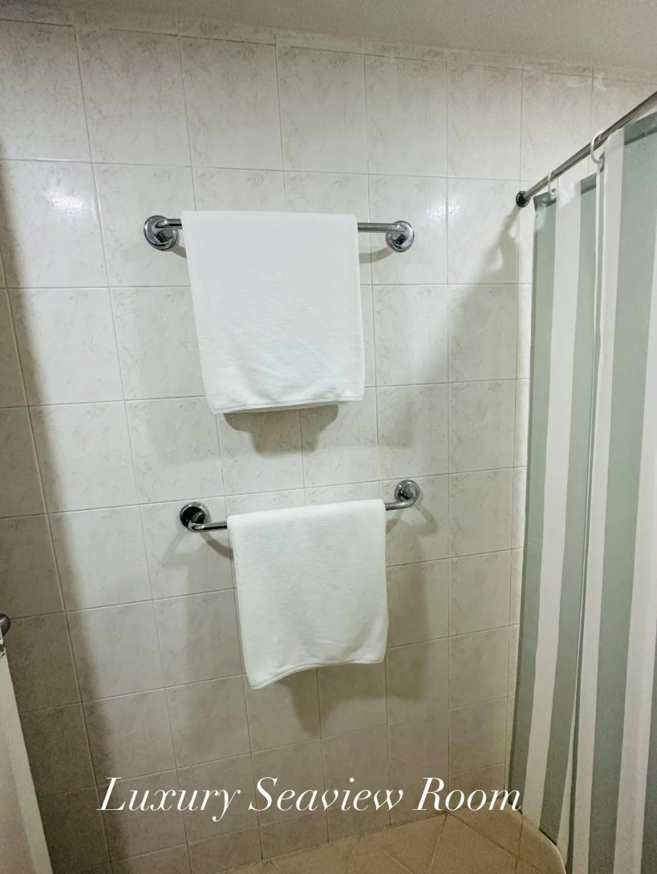 towels in Surin Bay Inn