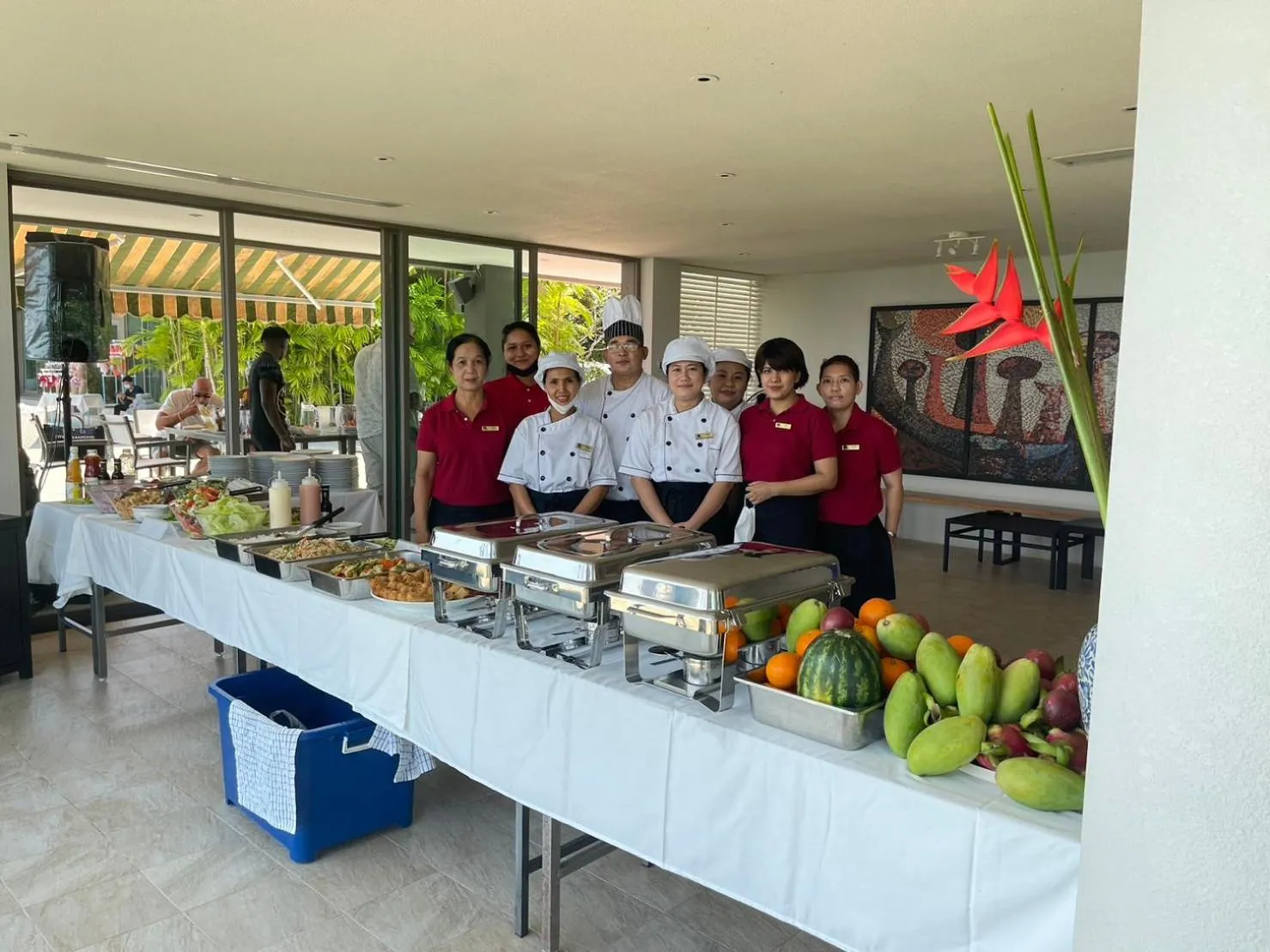 Restaurant/places to eat in Surin Bay Inn