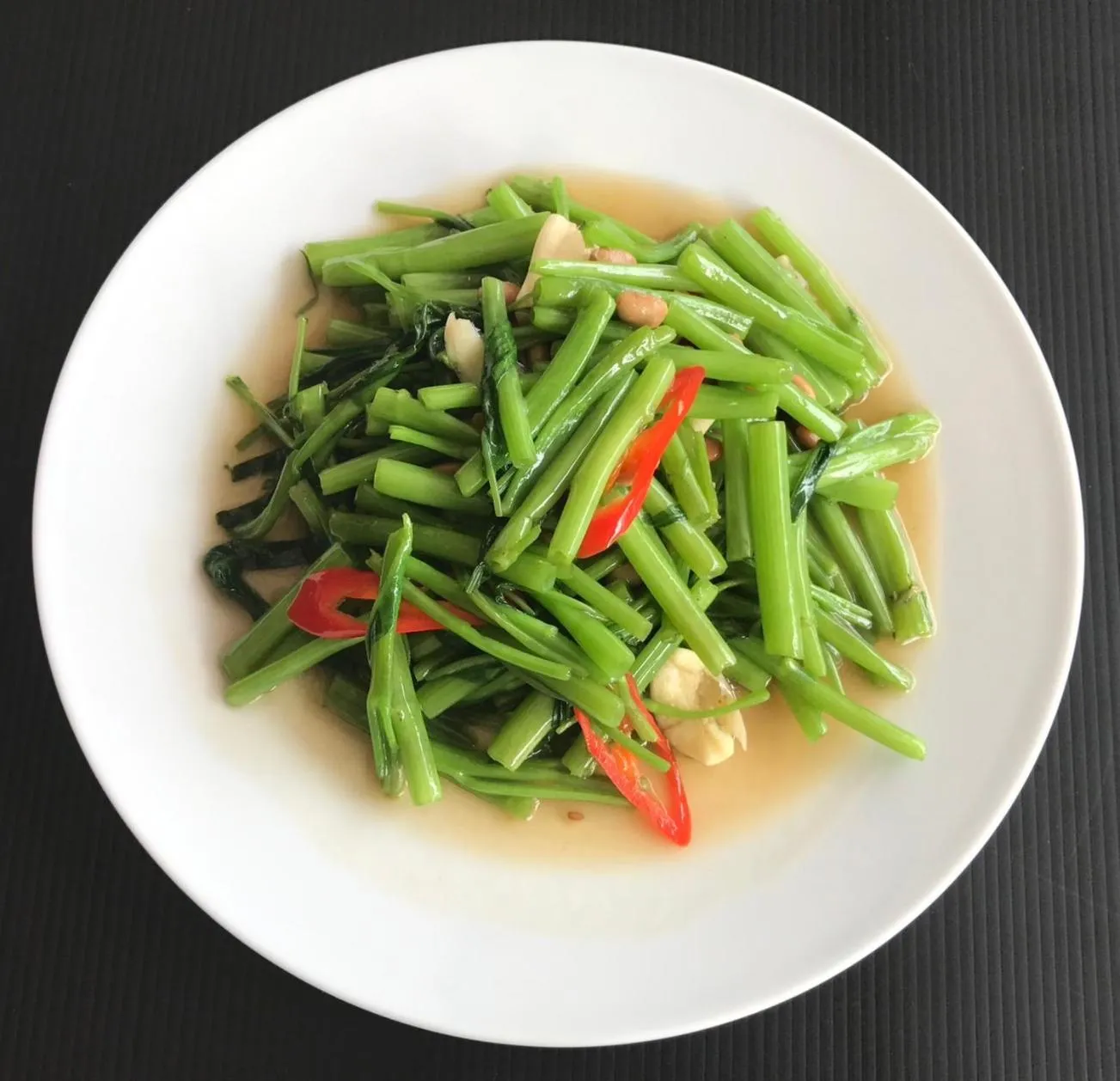 Restaurant/places to eat in Surin Bay Inn