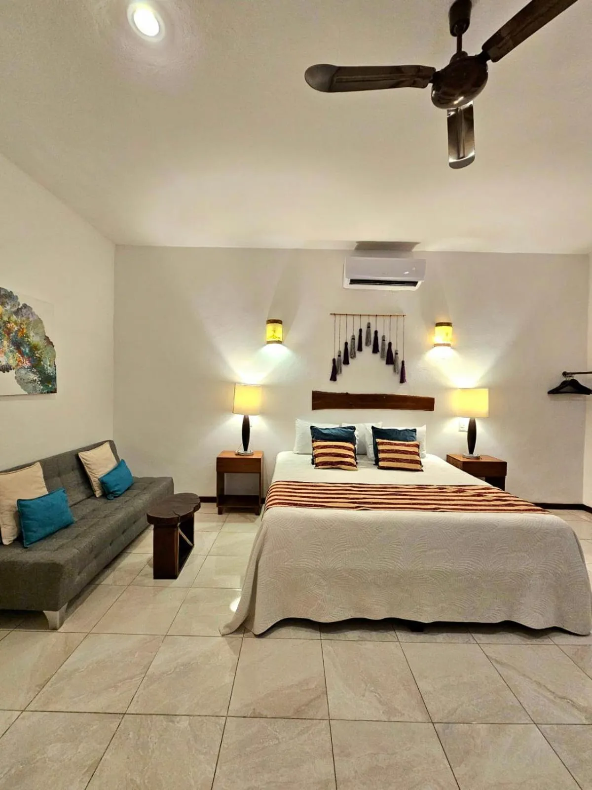 Bed in Mayan Majesty Boutique Hotel