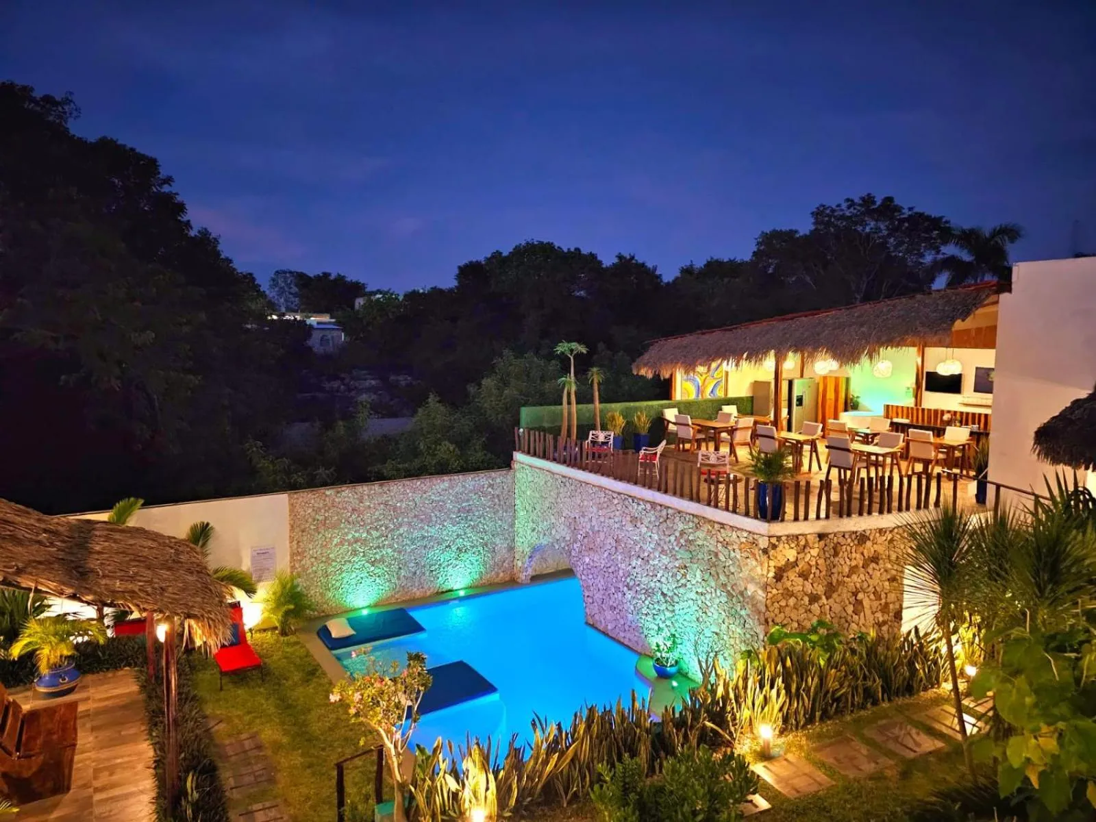 Restaurant/places to eat in Mayan Majesty Boutique Hotel