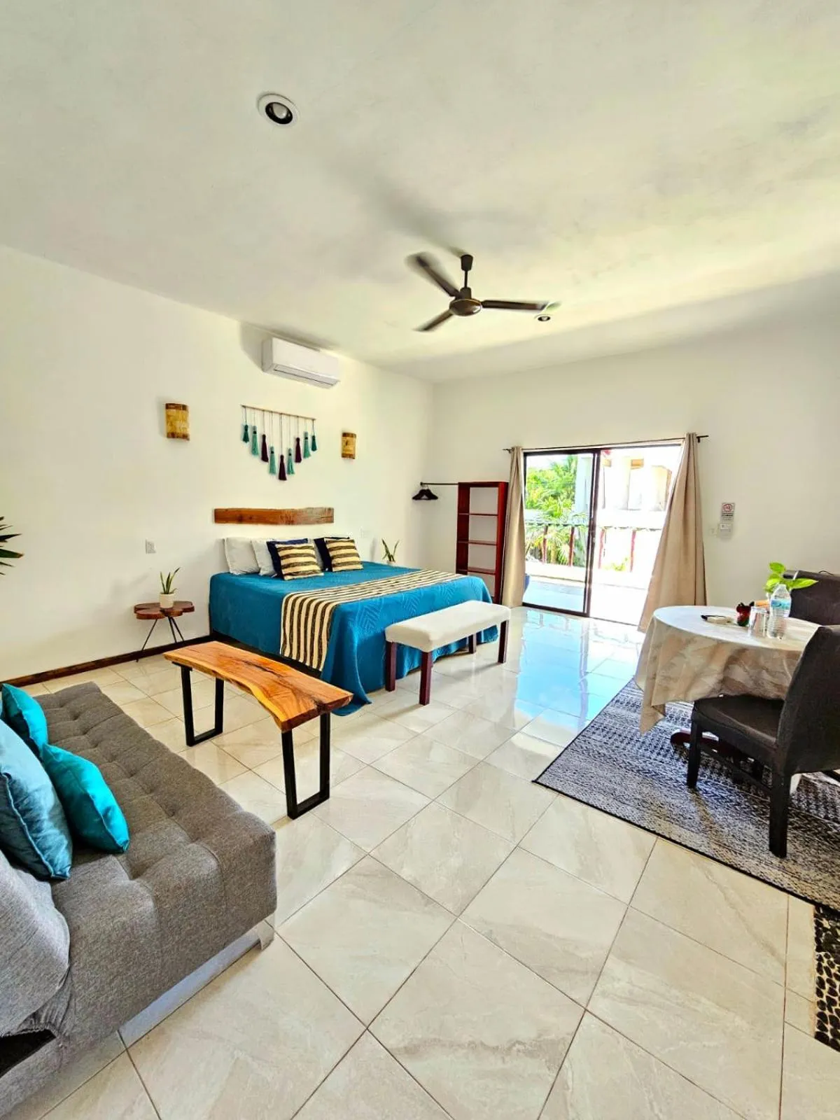 Living room in Mayan Majesty Boutique Hotel