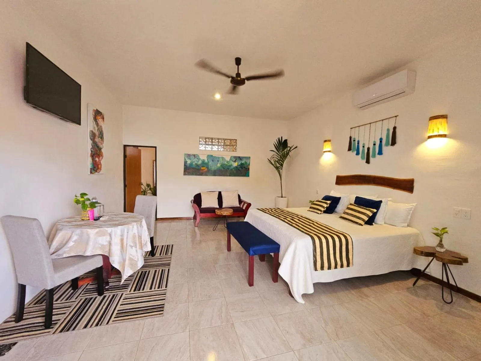 Bedroom, Bed in Mayan Majesty Boutique Hotel