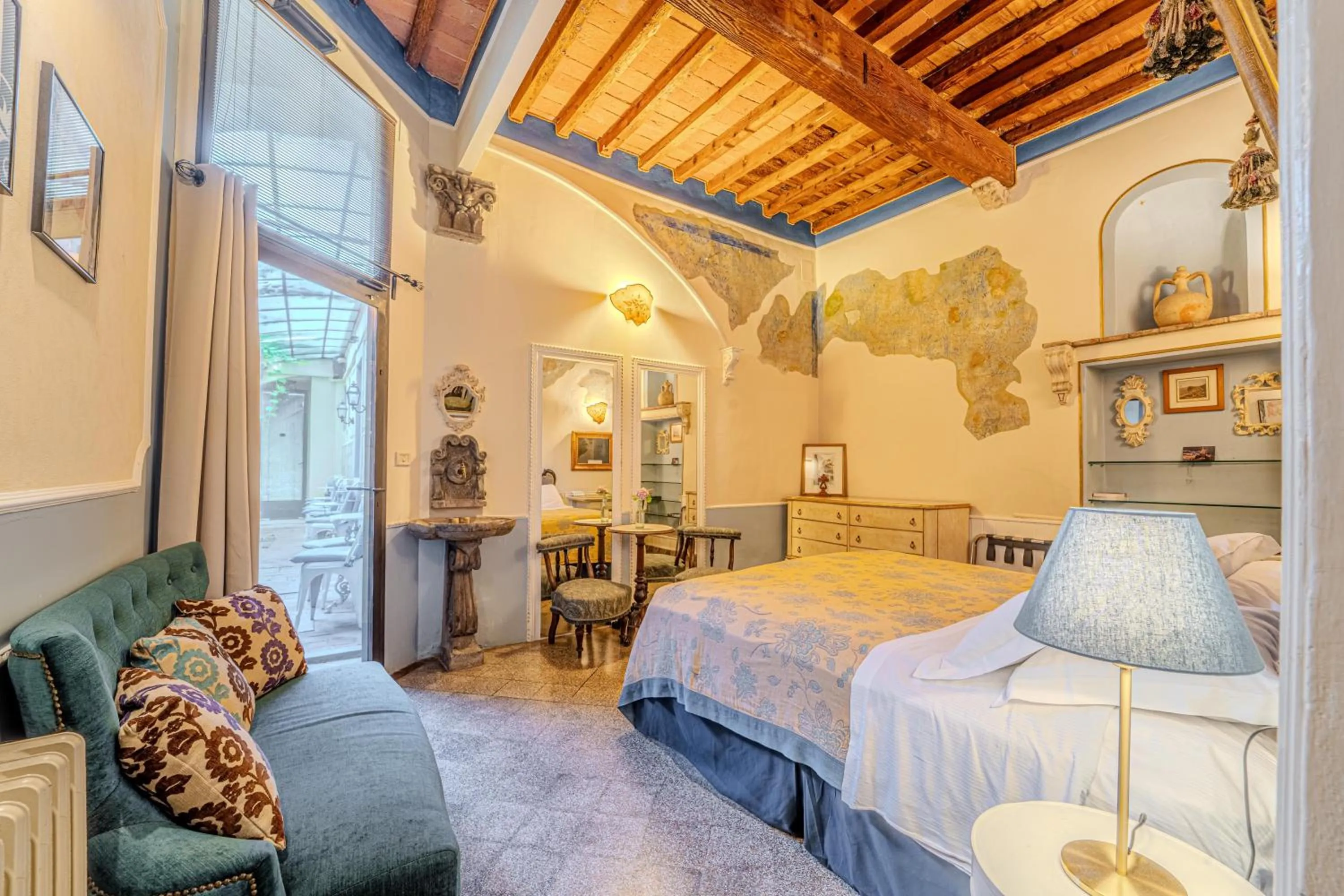 Bedroom, Bed in Relais & Maison Grand Tour