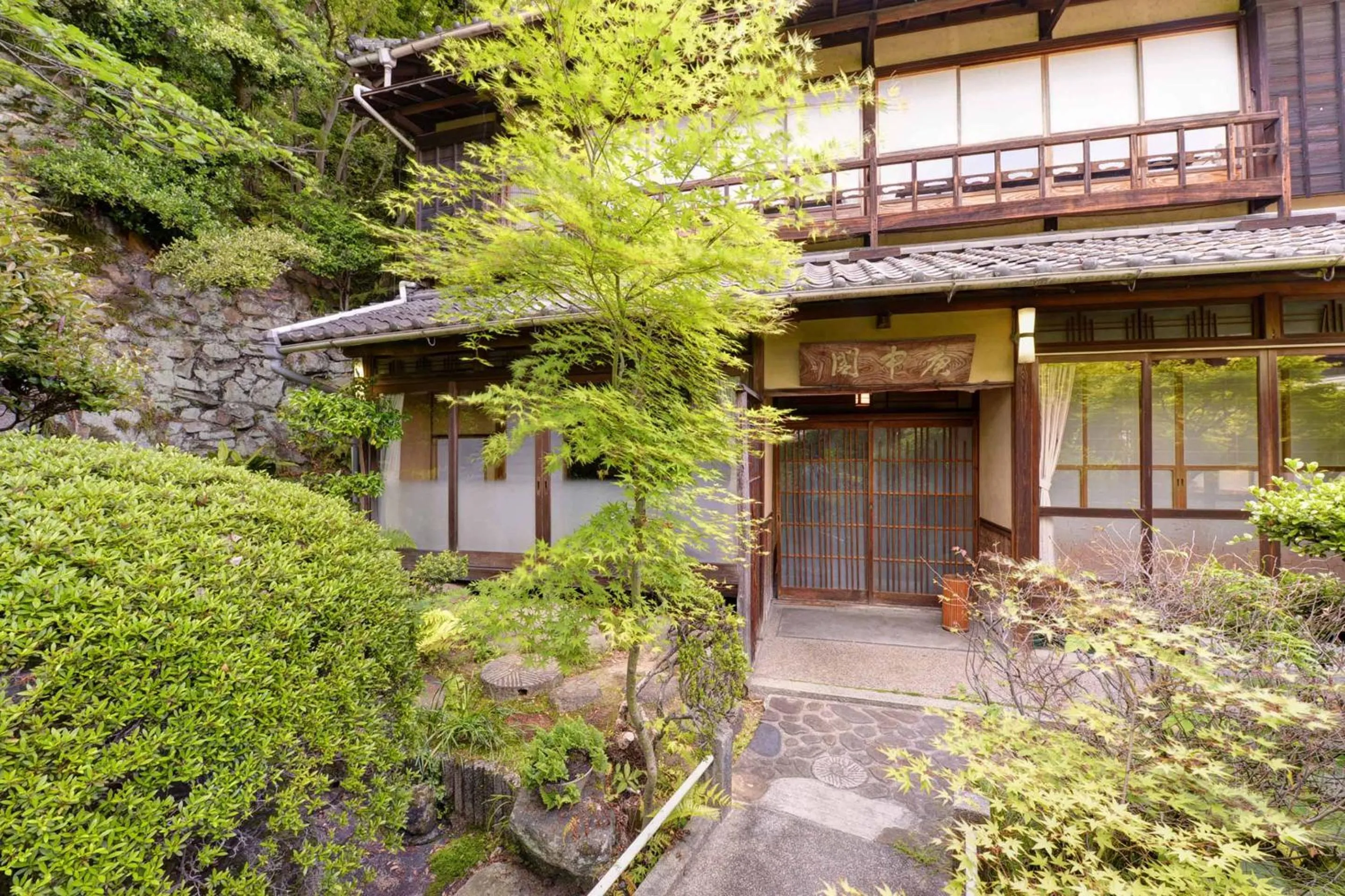 Photo of the whole room in Bingoya