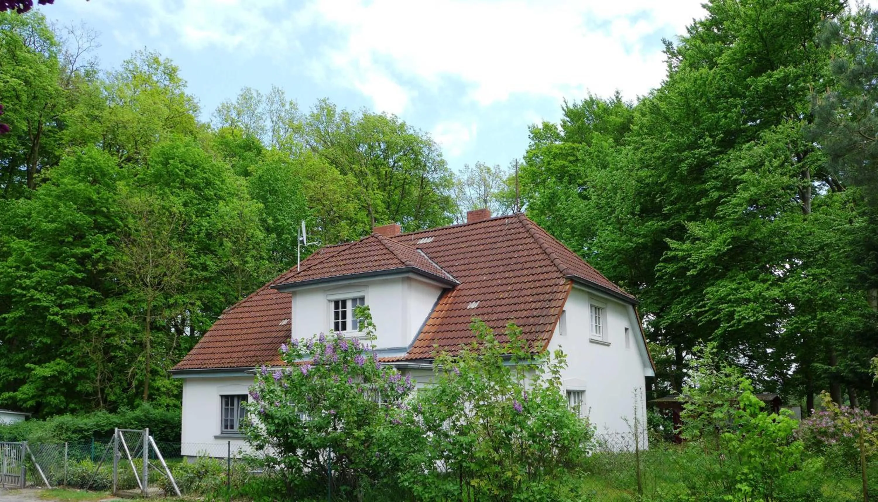 Property building in Ferienwohnungen & Bungalow Karlchen