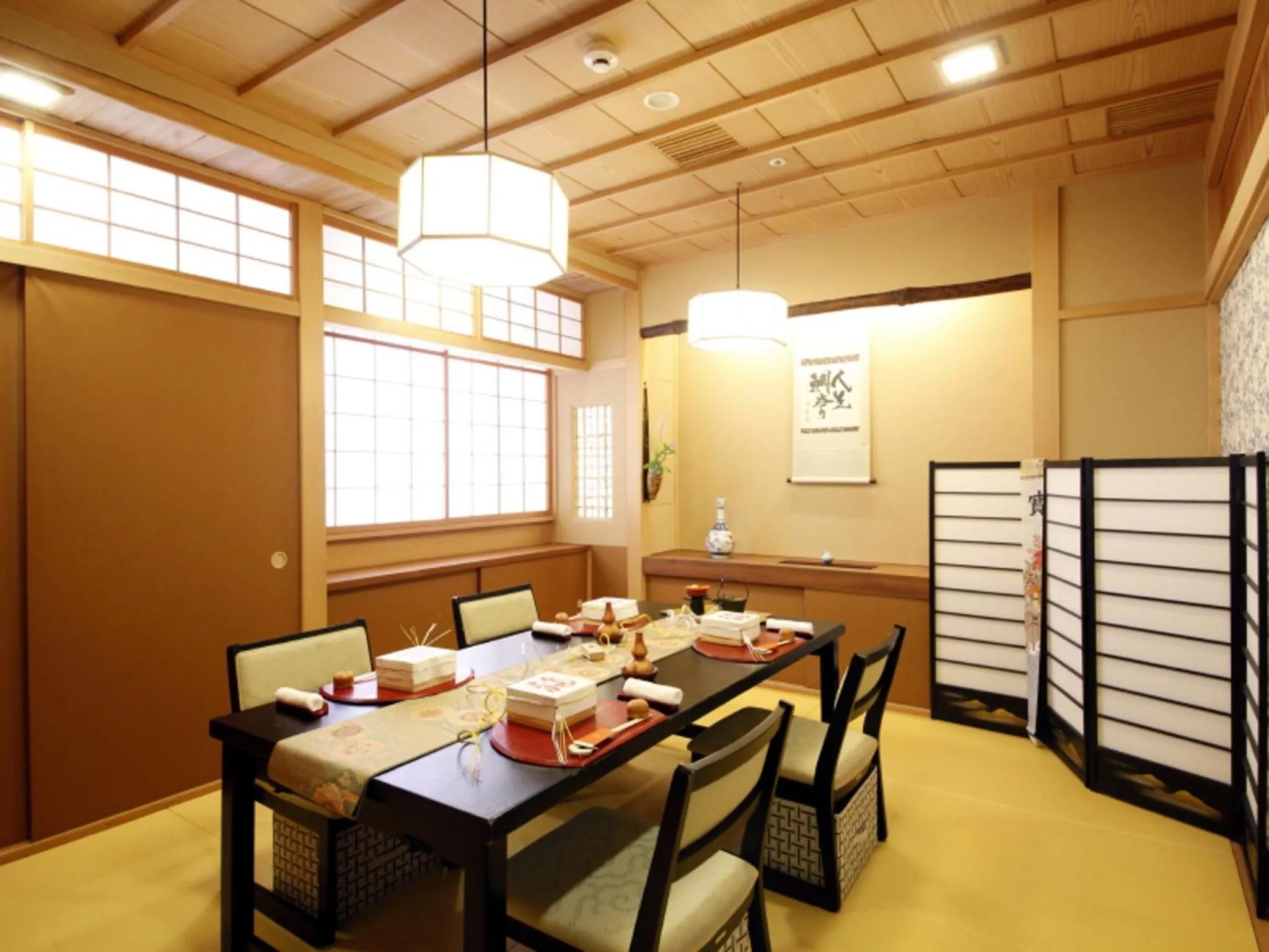 Dining area in Central Hotel