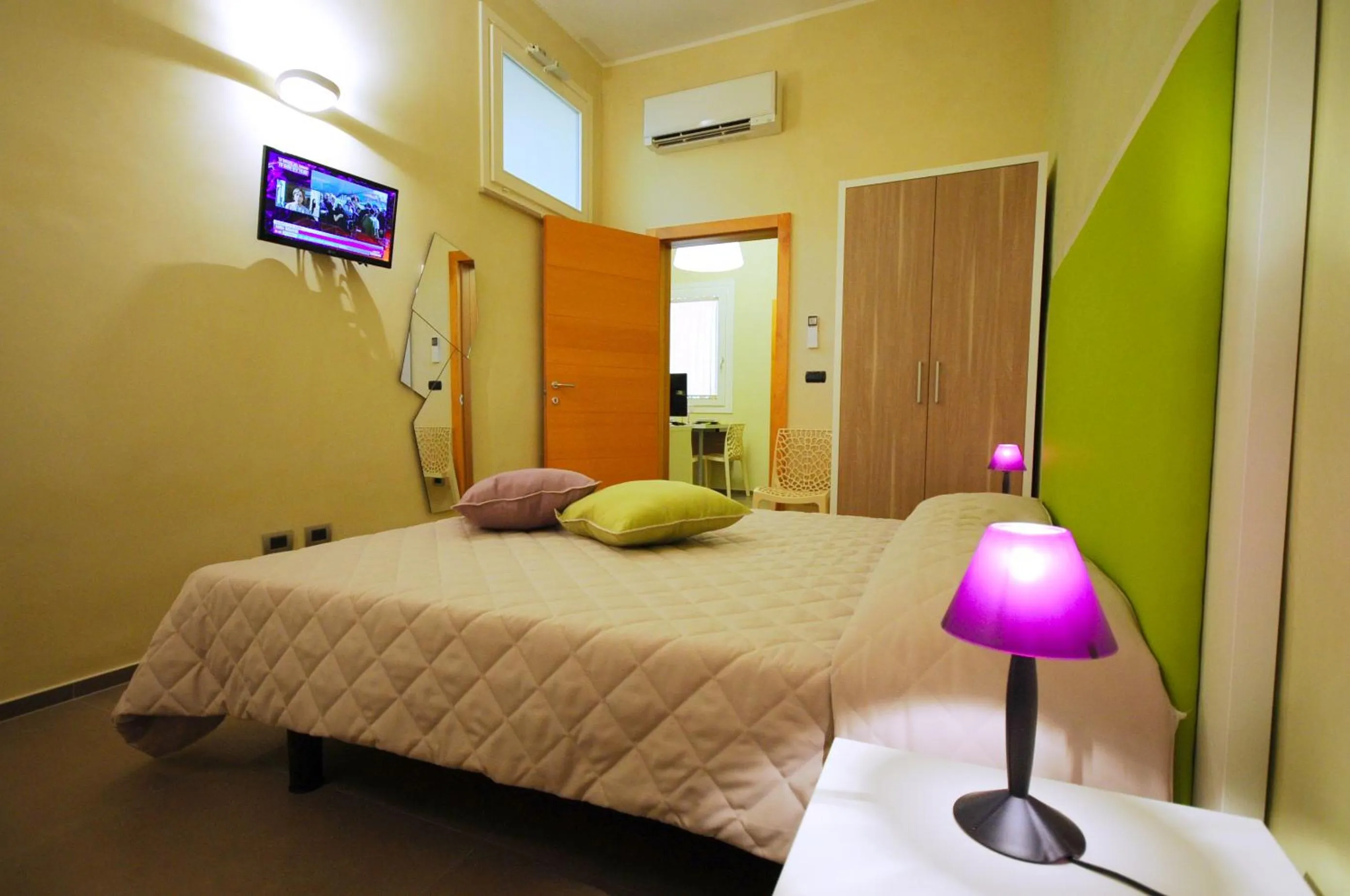 Bedroom in Hotel Città Bella