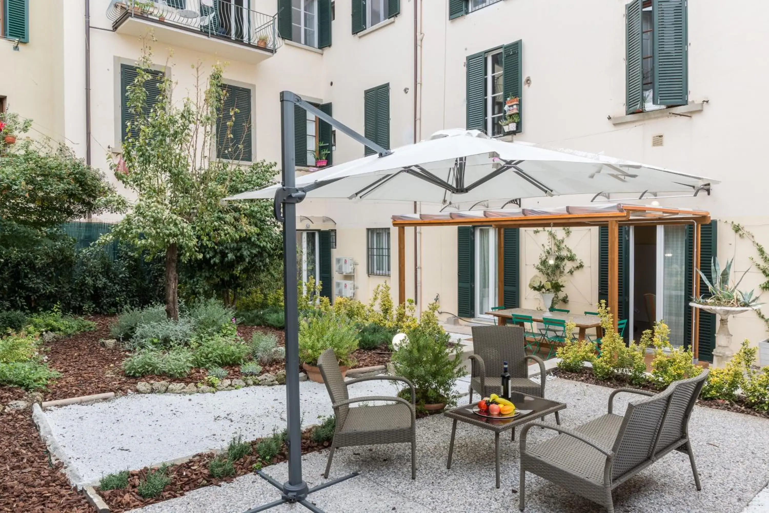 Pilastri Majestic Garden by Mmega Pilastri Majestic Garden by Mmega