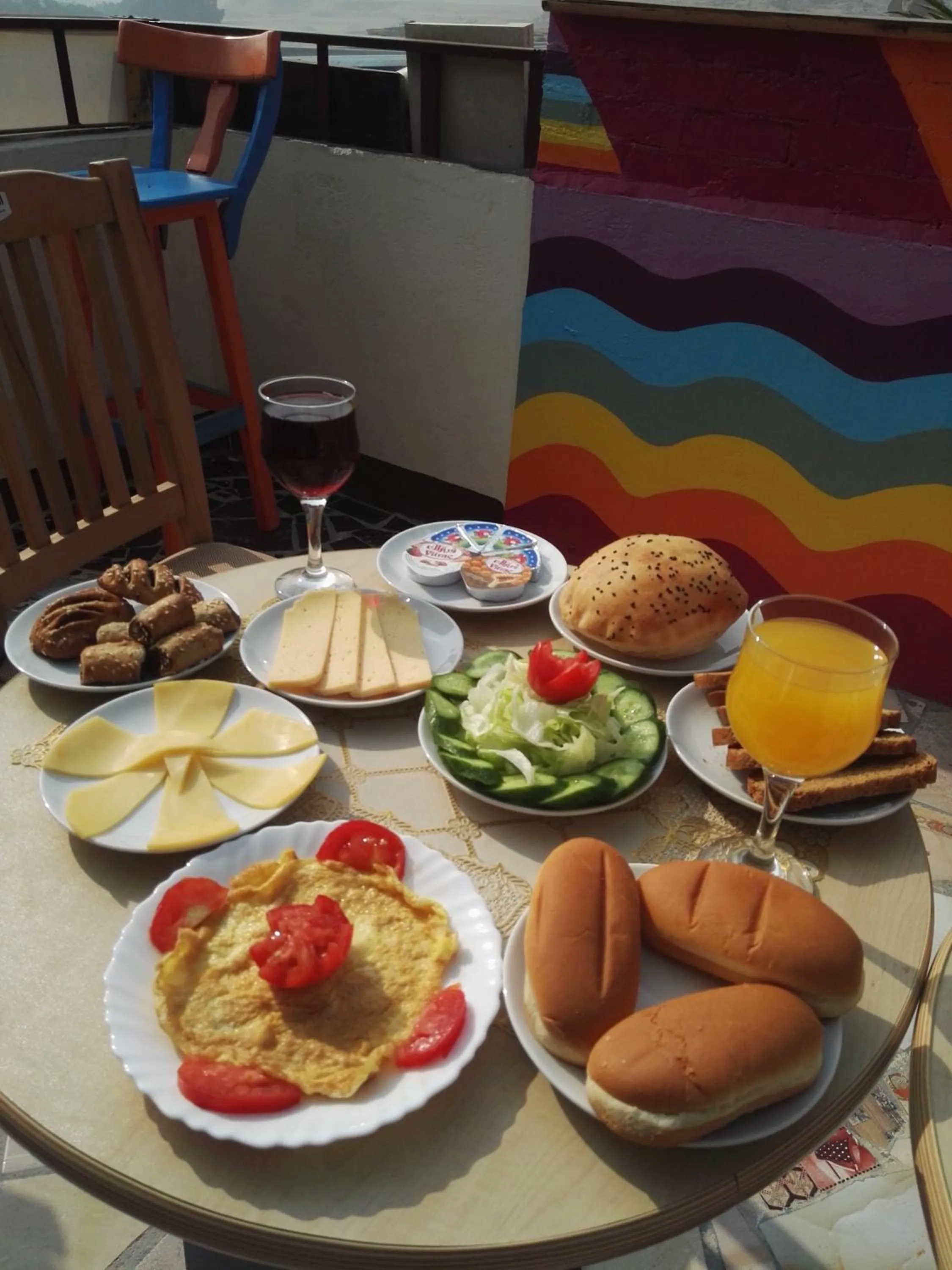 Food and drinks in Atlantis Pyramids Inn