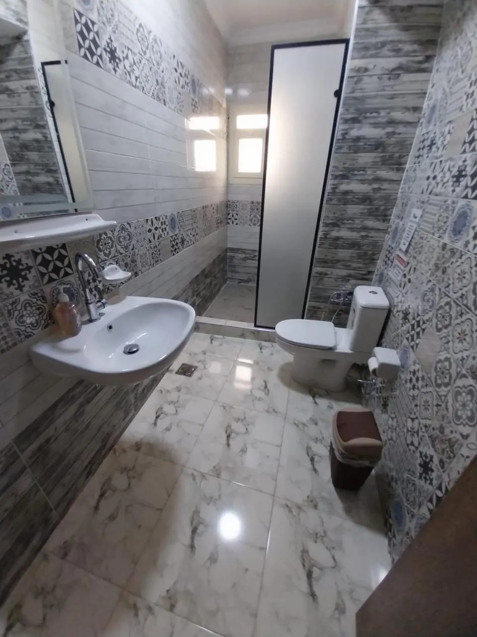 Shower in Atlantis Pyramids Inn