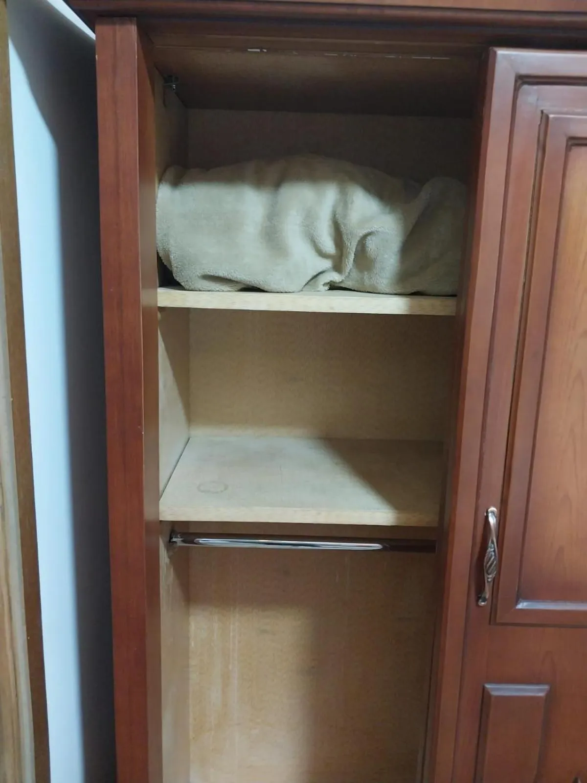 wardrobe in Atlantis Pyramids Inn