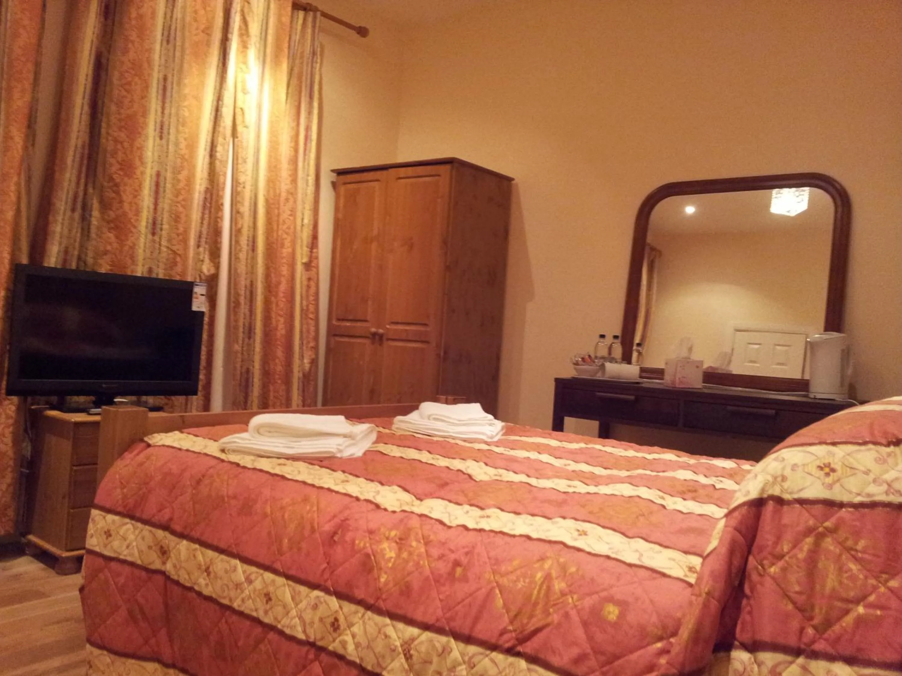 Bed in The Dharma Lodge