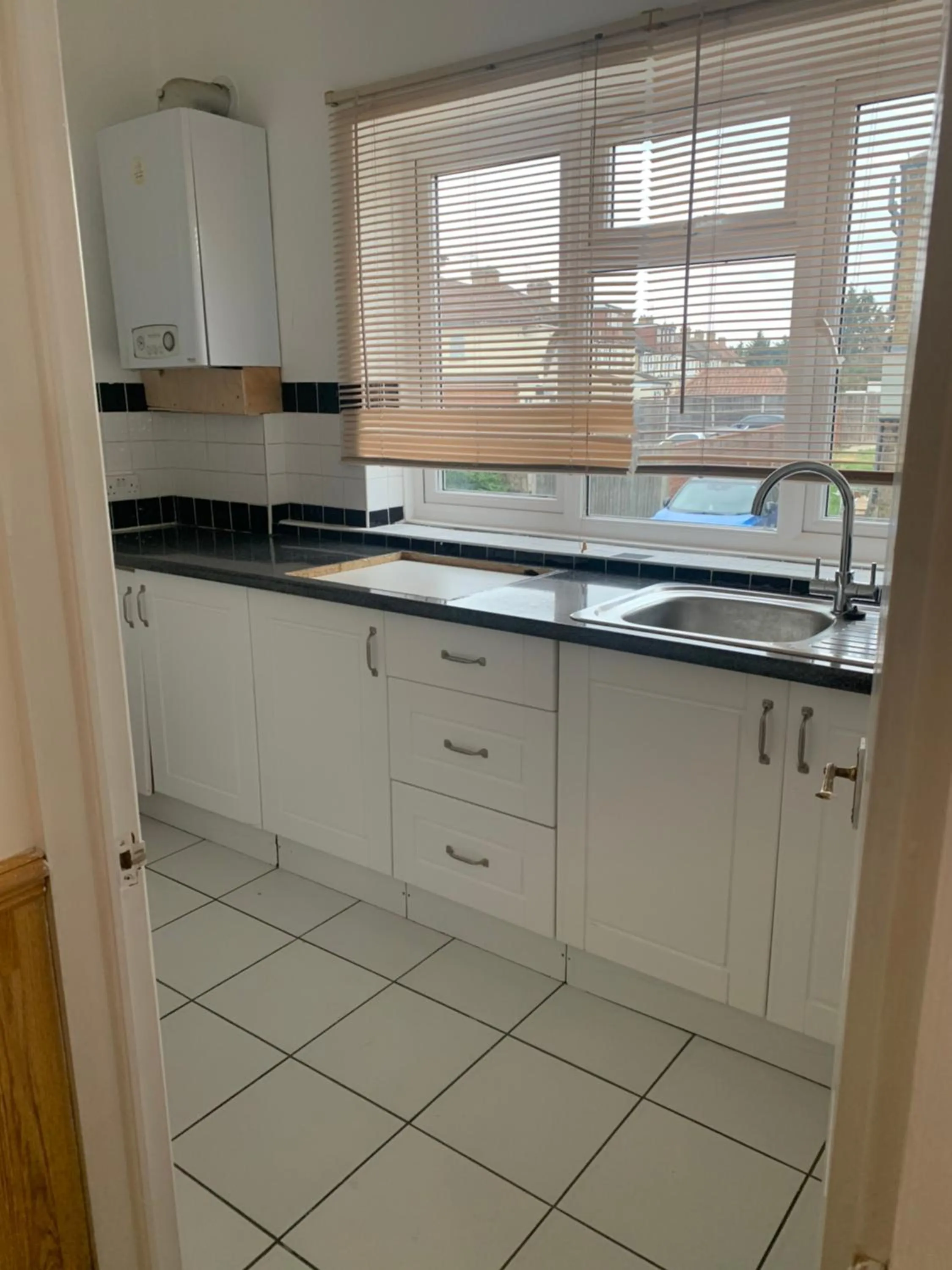 Kitchen or kitchenette in The Dharma Lodge