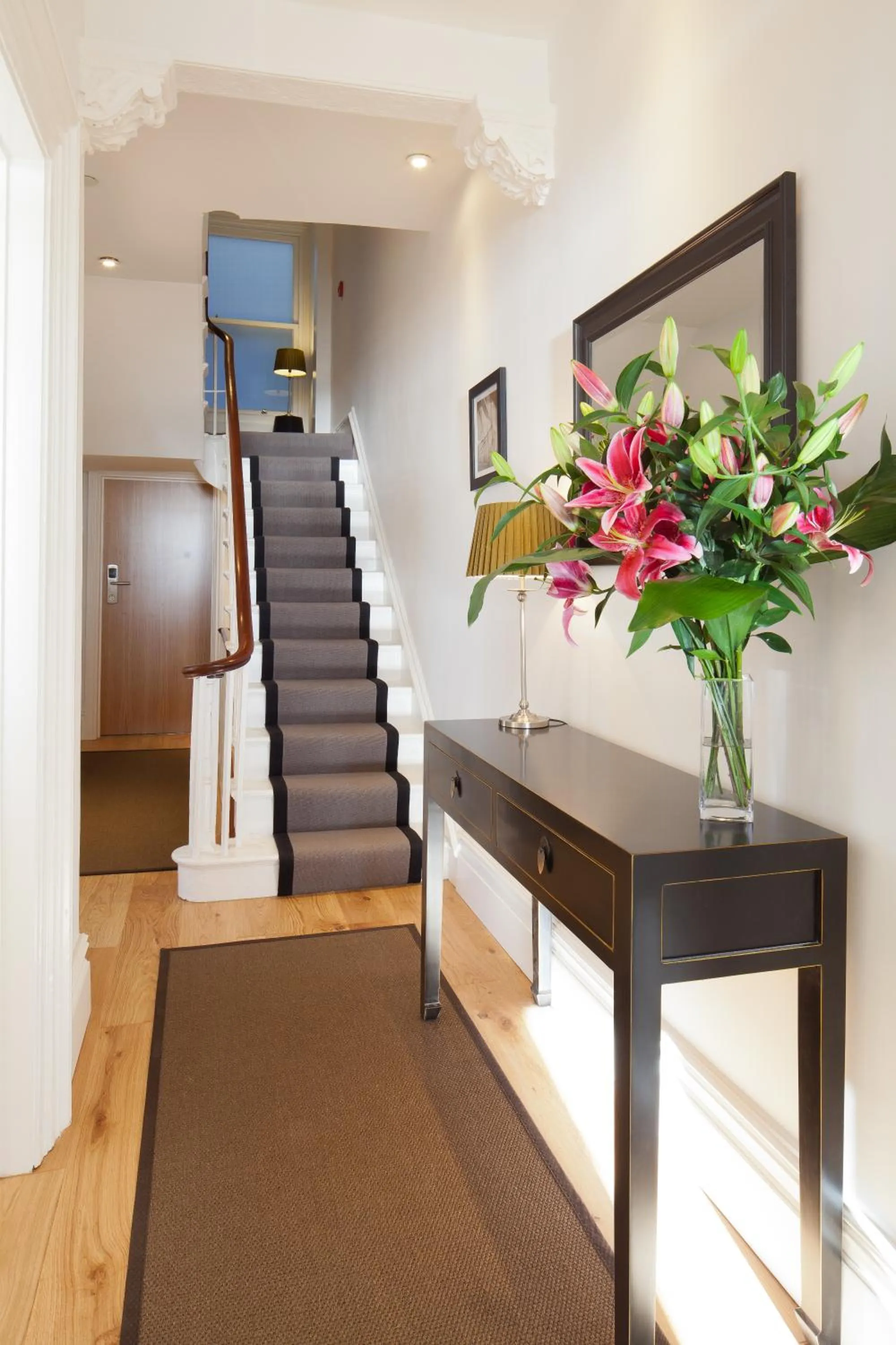 Decorative detail in A Room With A View - Free Parking