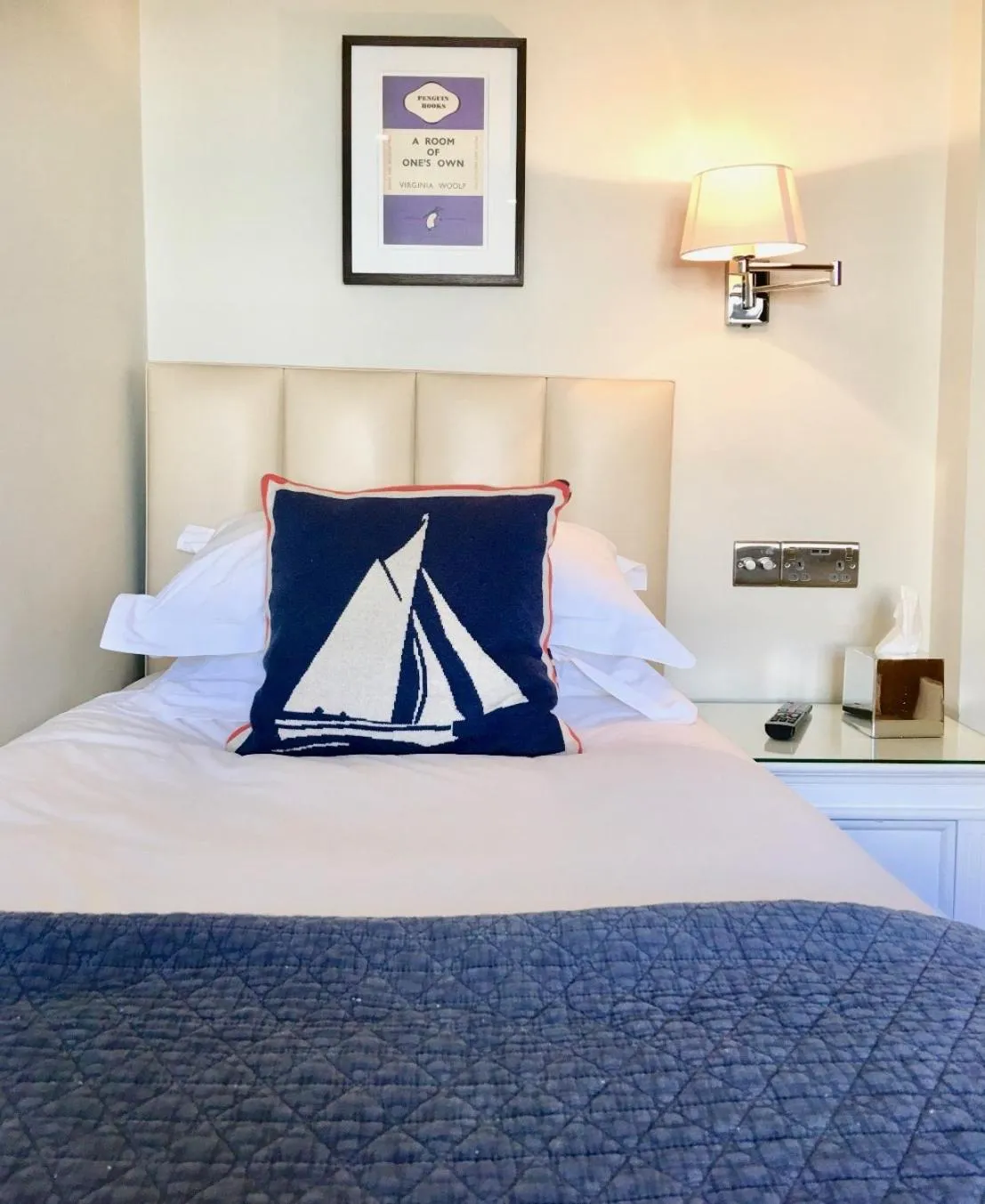 Bed in A Room With A View - Free Parking