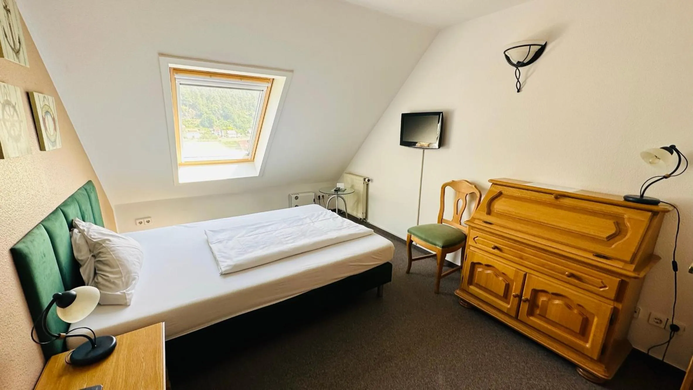 Photo of the whole room, Bed in Hotel Erbgericht