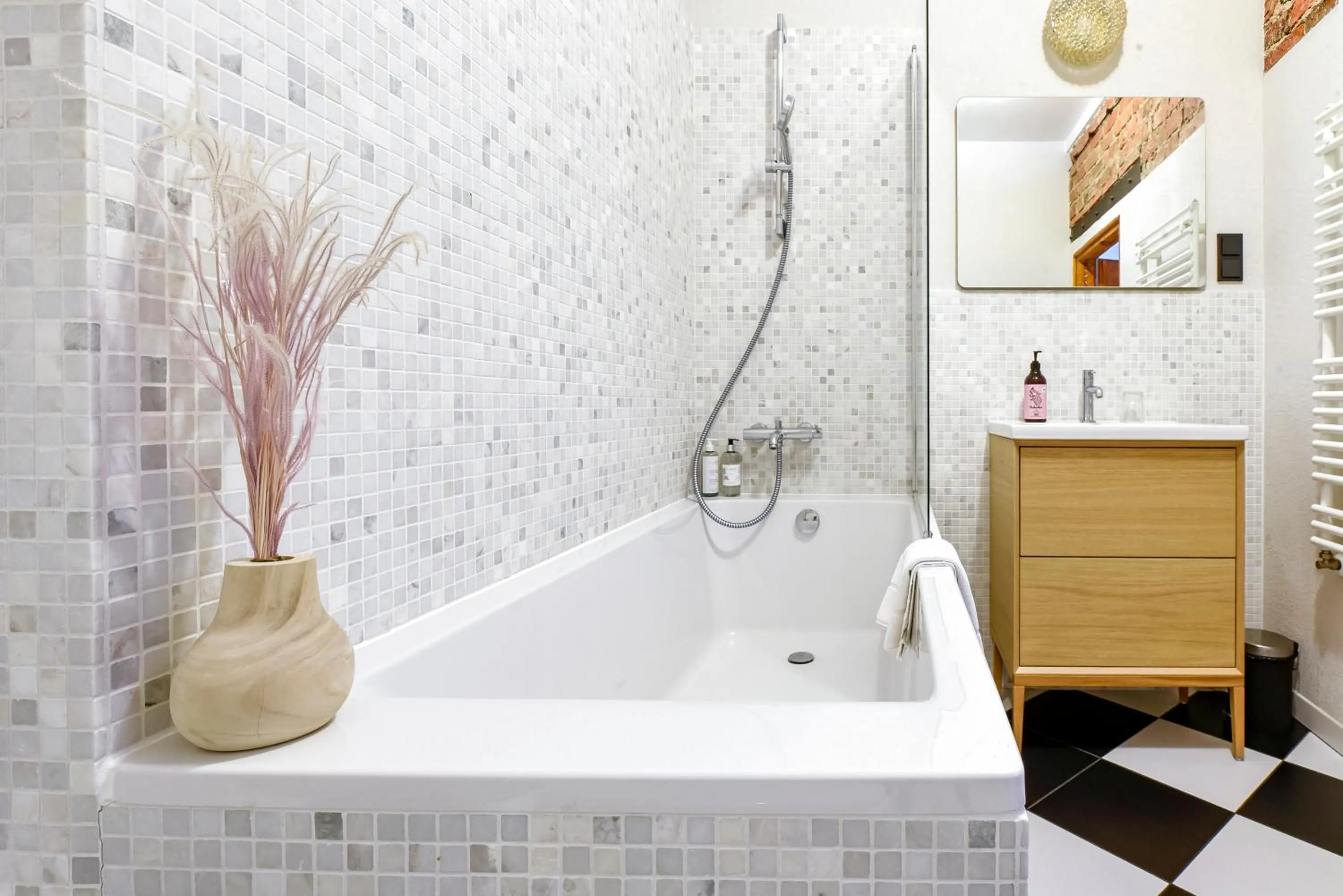 Bathroom in ARTHOTEL STALOWA 52