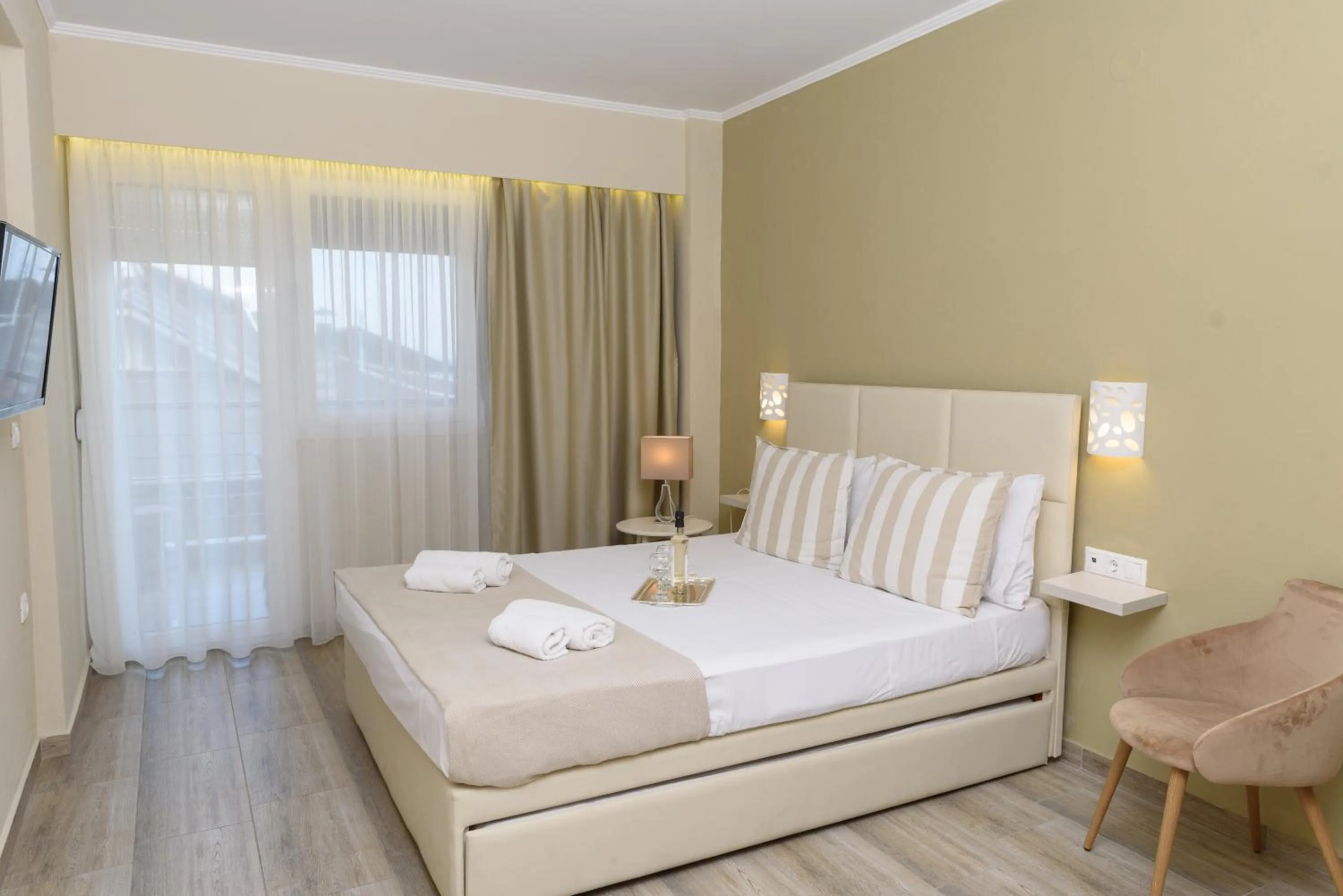 Bedroom, Bed in Ammos Beach Seaside Luxury Suites Hotel