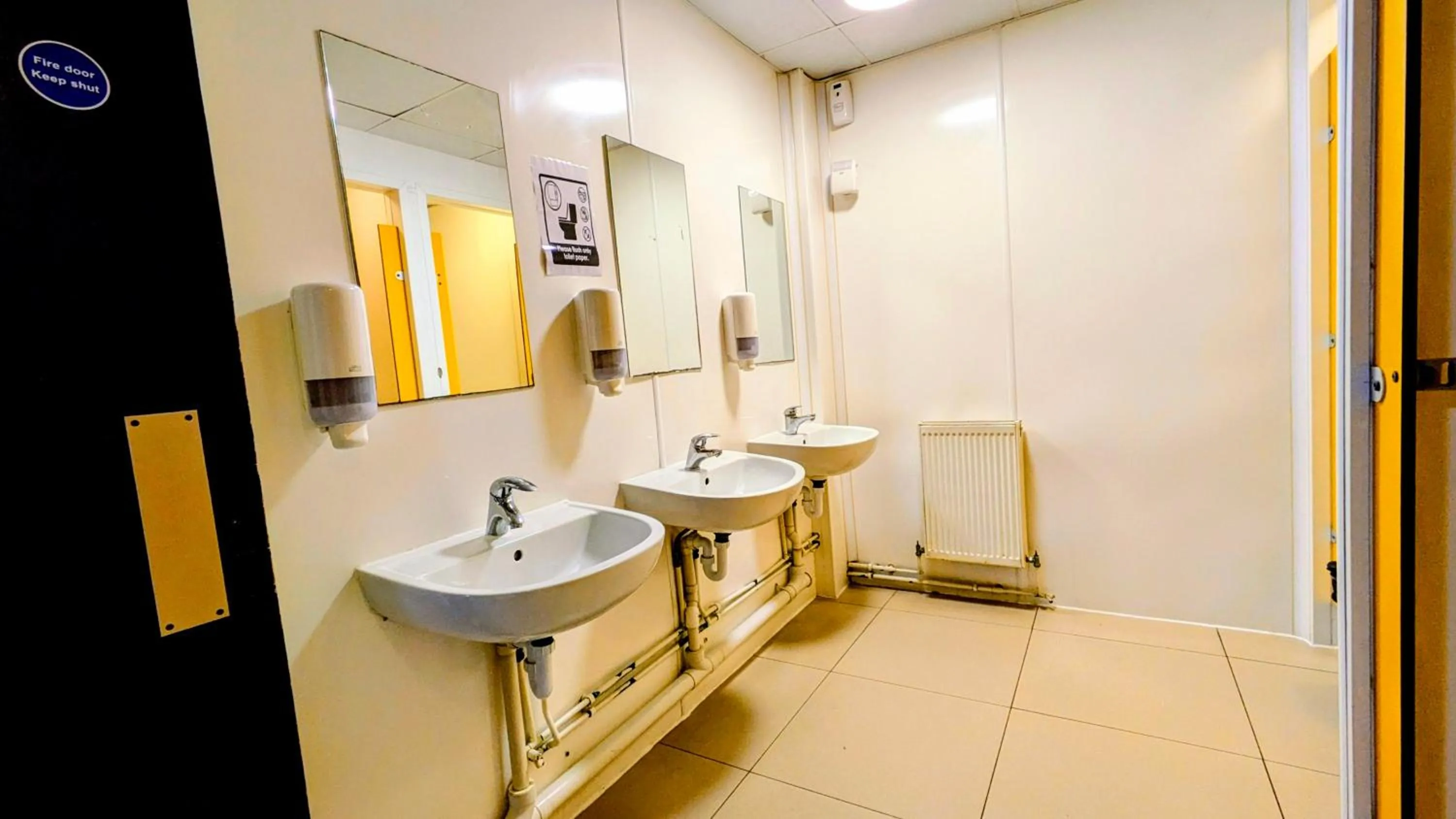 Toilet in Rest Up London