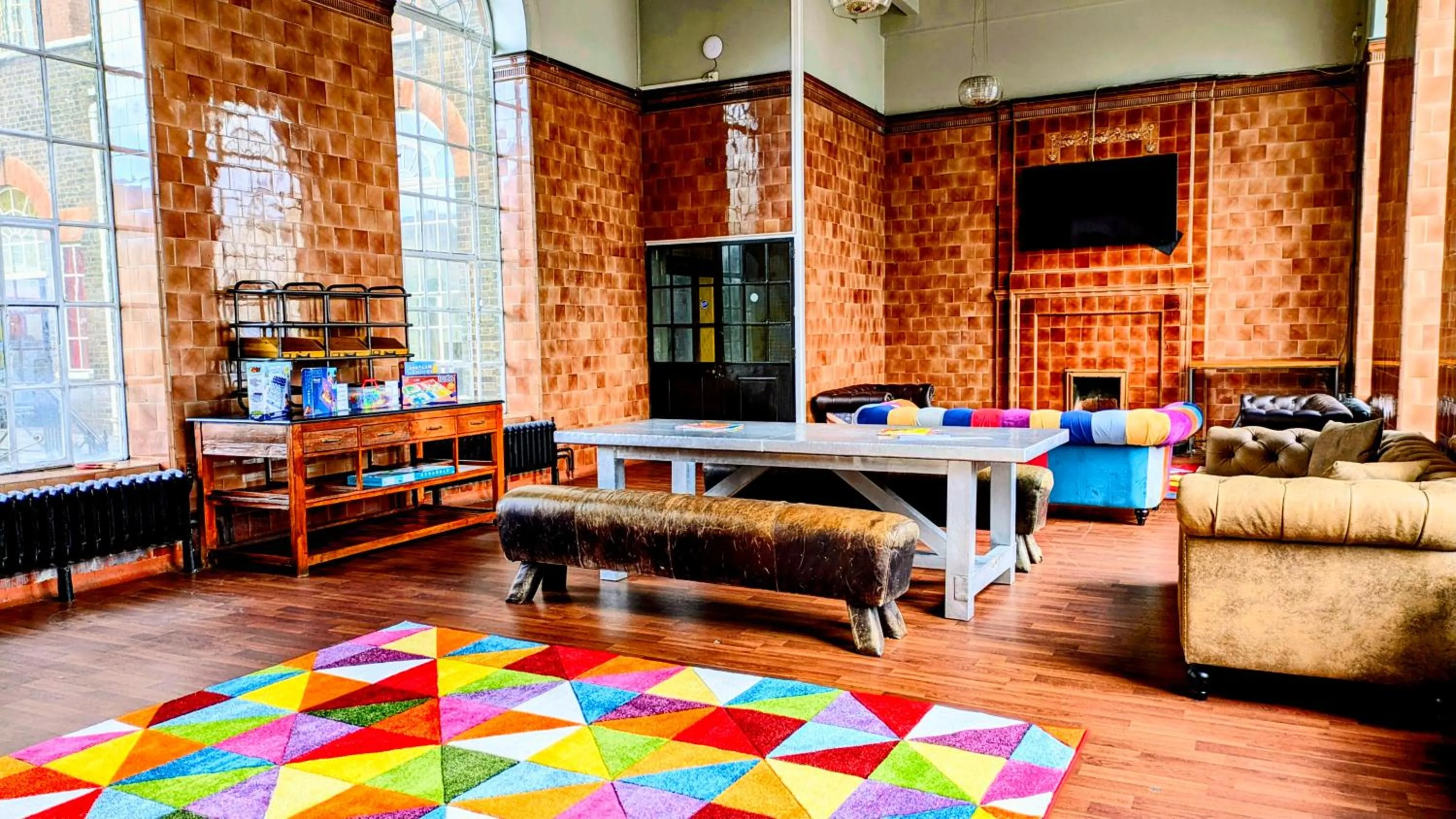 Communal lounge/ TV room in Rest Up London