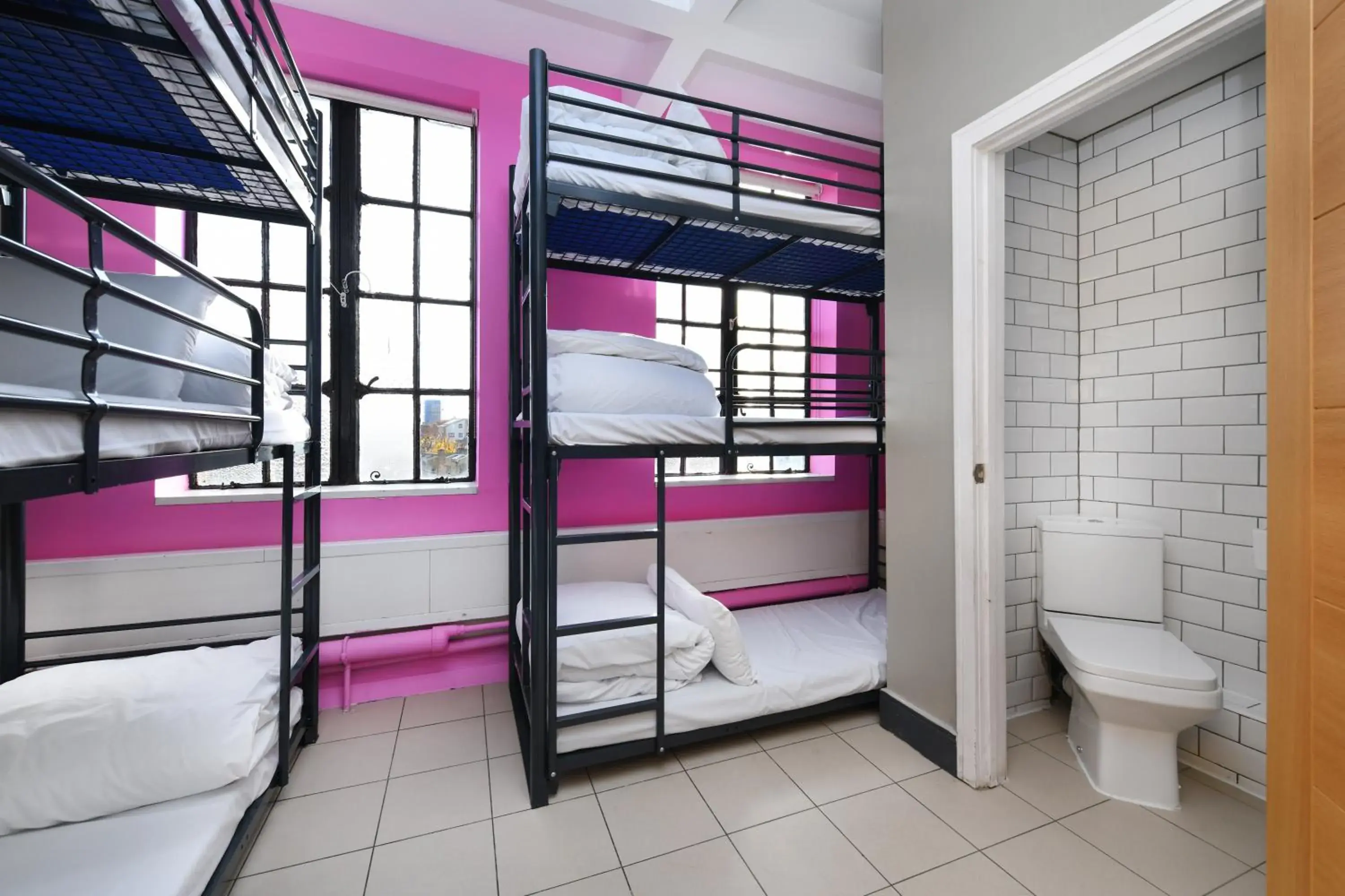 Bed in 6 Female Room with Private Bathroom in Rest Up London Bed in 6 Female Room with Private Bathroom in Rest Up London