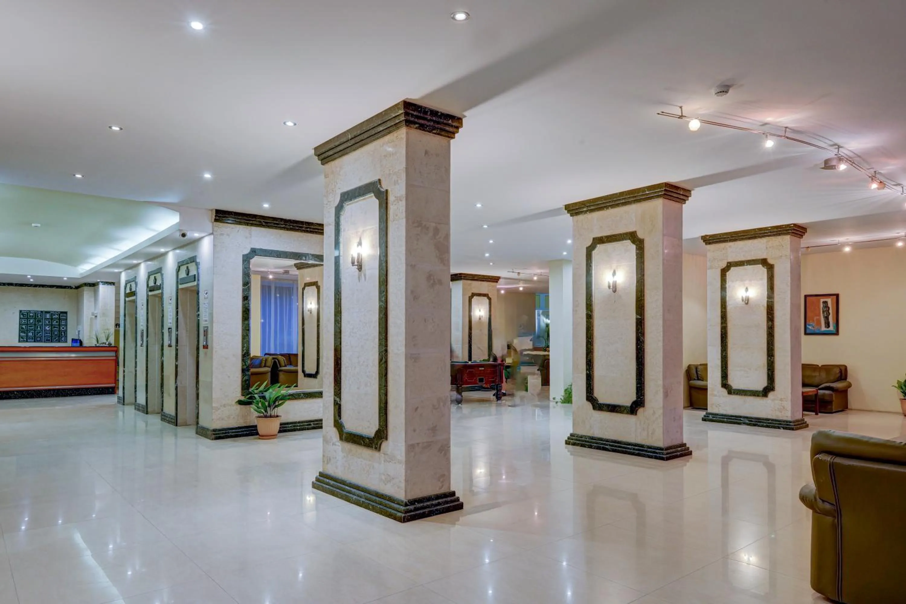 Lobby or reception in Hotel Shipka All Inclusive