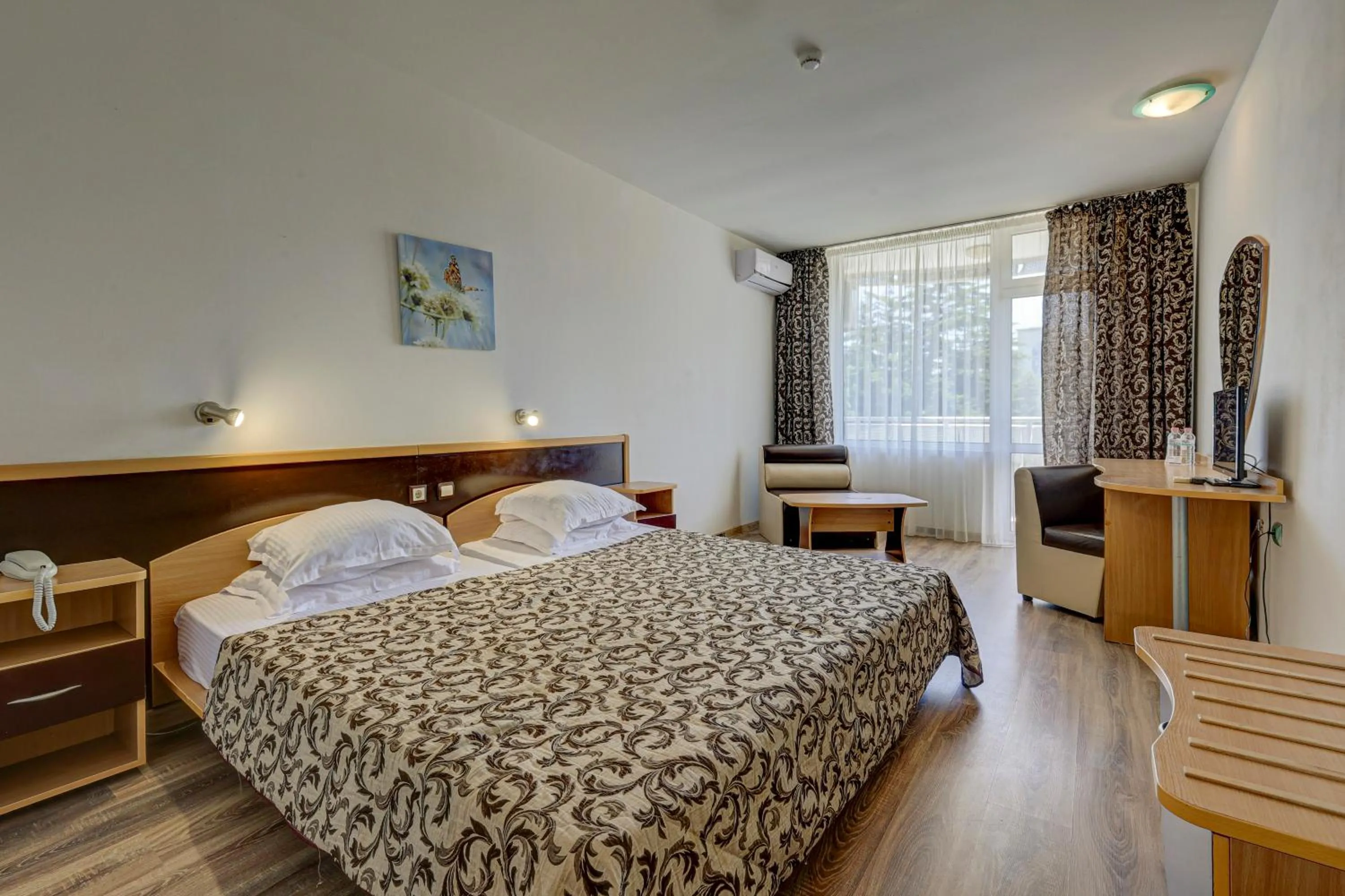 Bed in Hotel Shipka All Inclusive