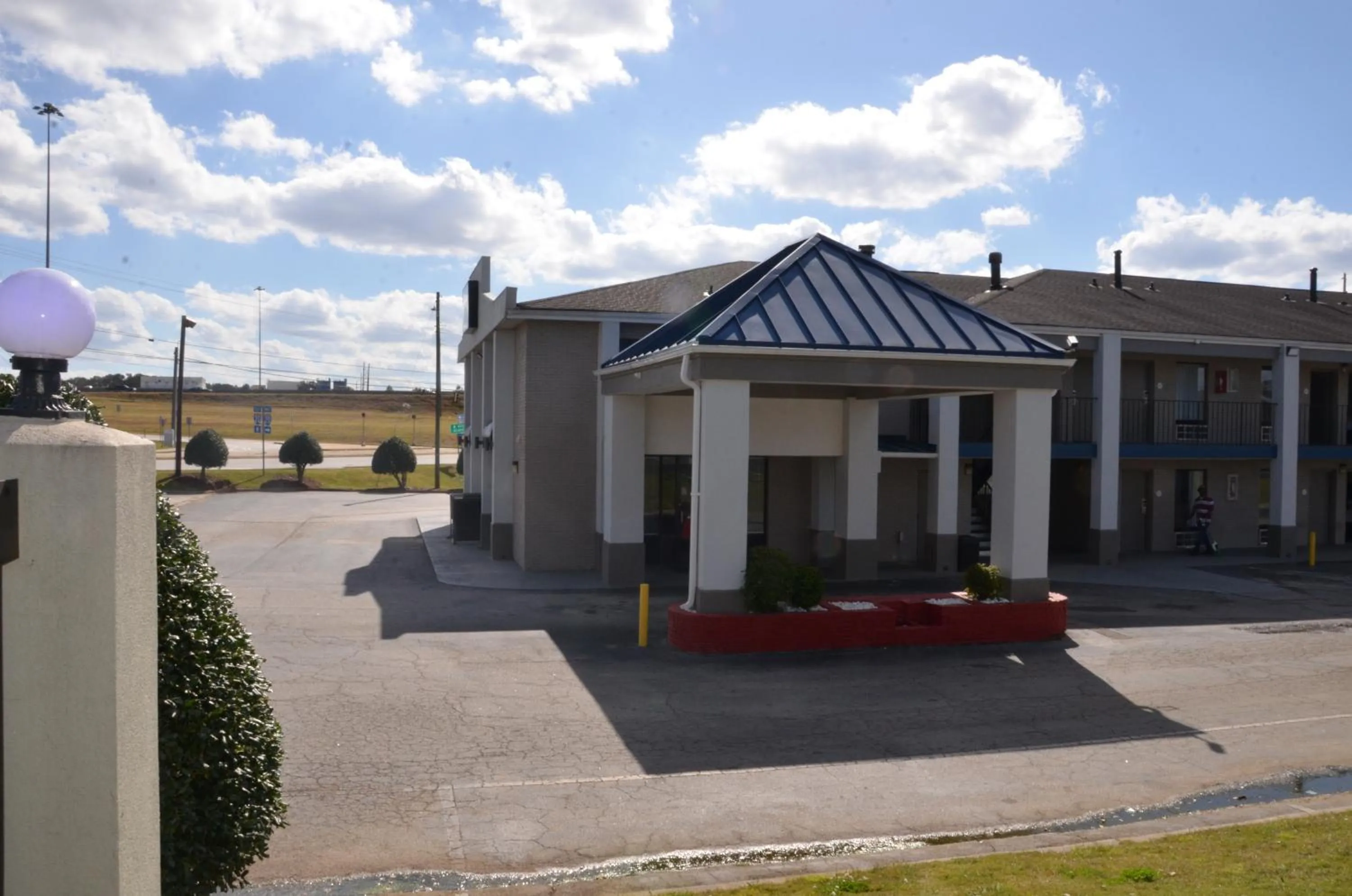 Property building in My Home & Suites Covington