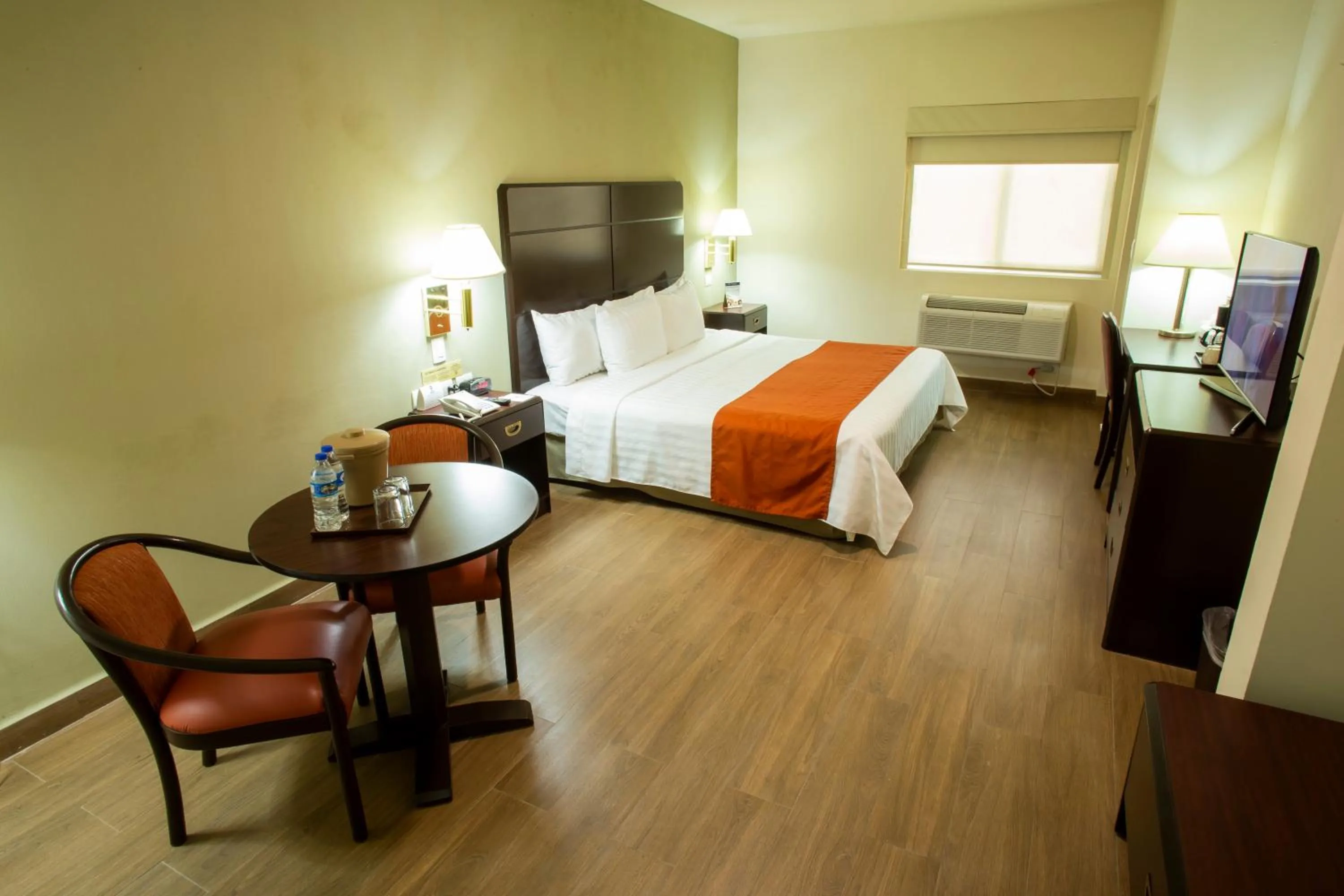 Photo of the whole room, Bed in Hotel Plaza Calzada