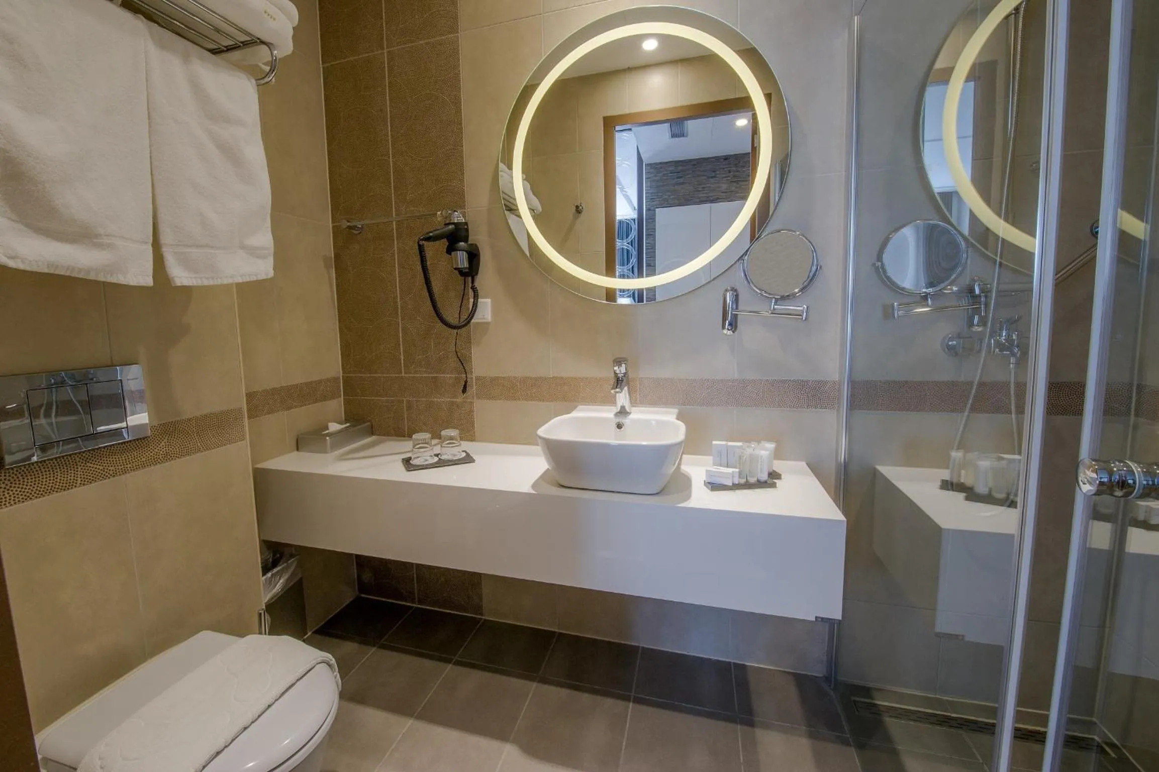 Bathroom in Grand Hotel Downtown