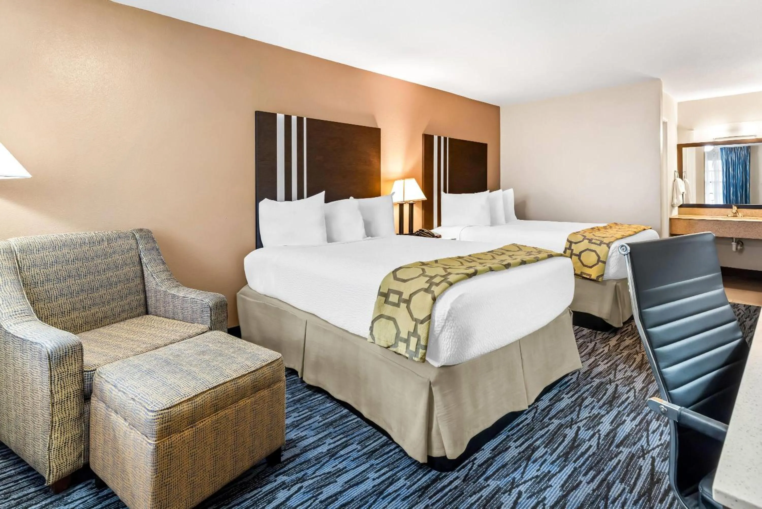 Bed in Baymont by Wyndham Port Arthur - Groves Area