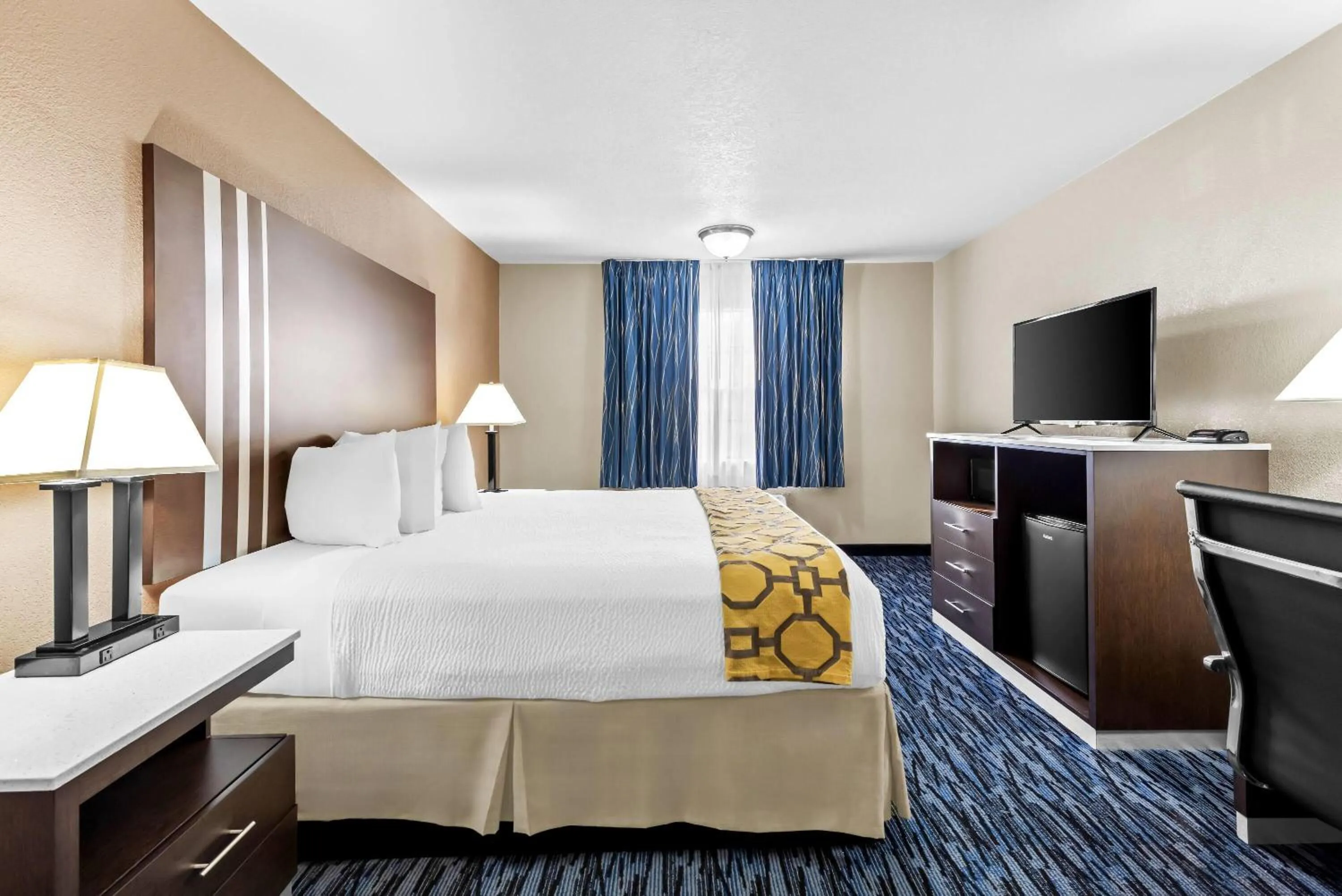 Bed in Baymont by Wyndham Port Arthur - Groves Area