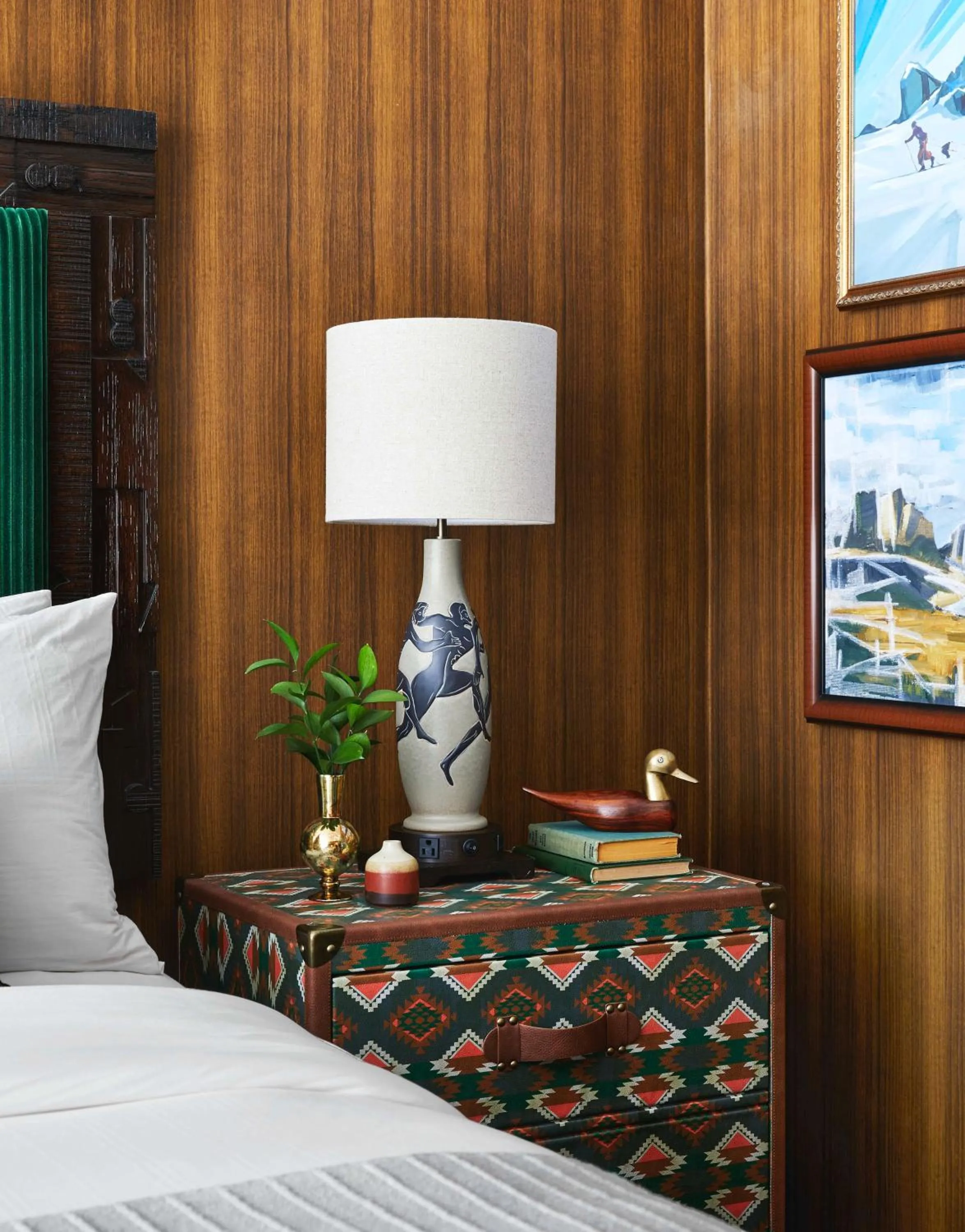 Bed in Graduate by Hilton Eugene