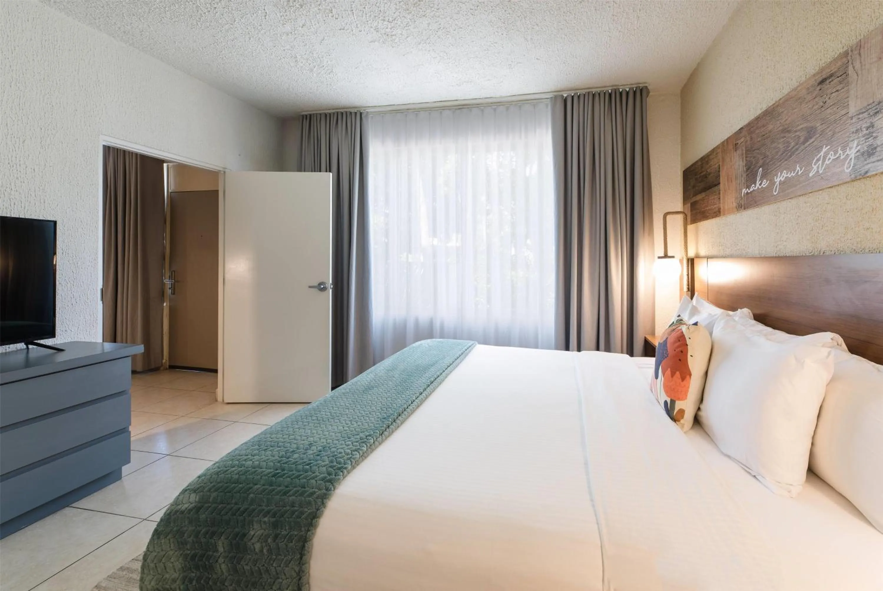 Photo of the whole room, Bed in Wyndham Palmas Beach and Golf Boutique Resort