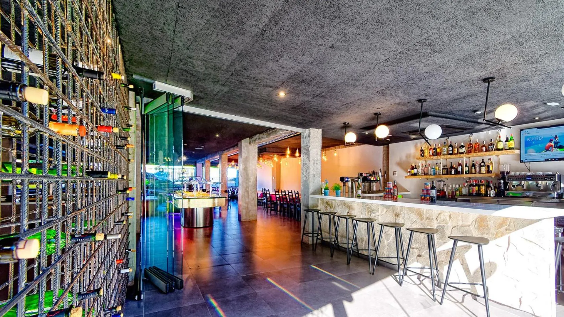 Restaurant/places to eat in Ura Jardín Del Atlántico