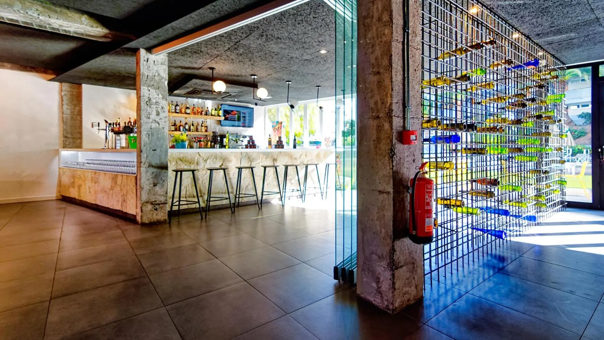 Restaurant/places to eat in Ura Jardín Del Atlántico