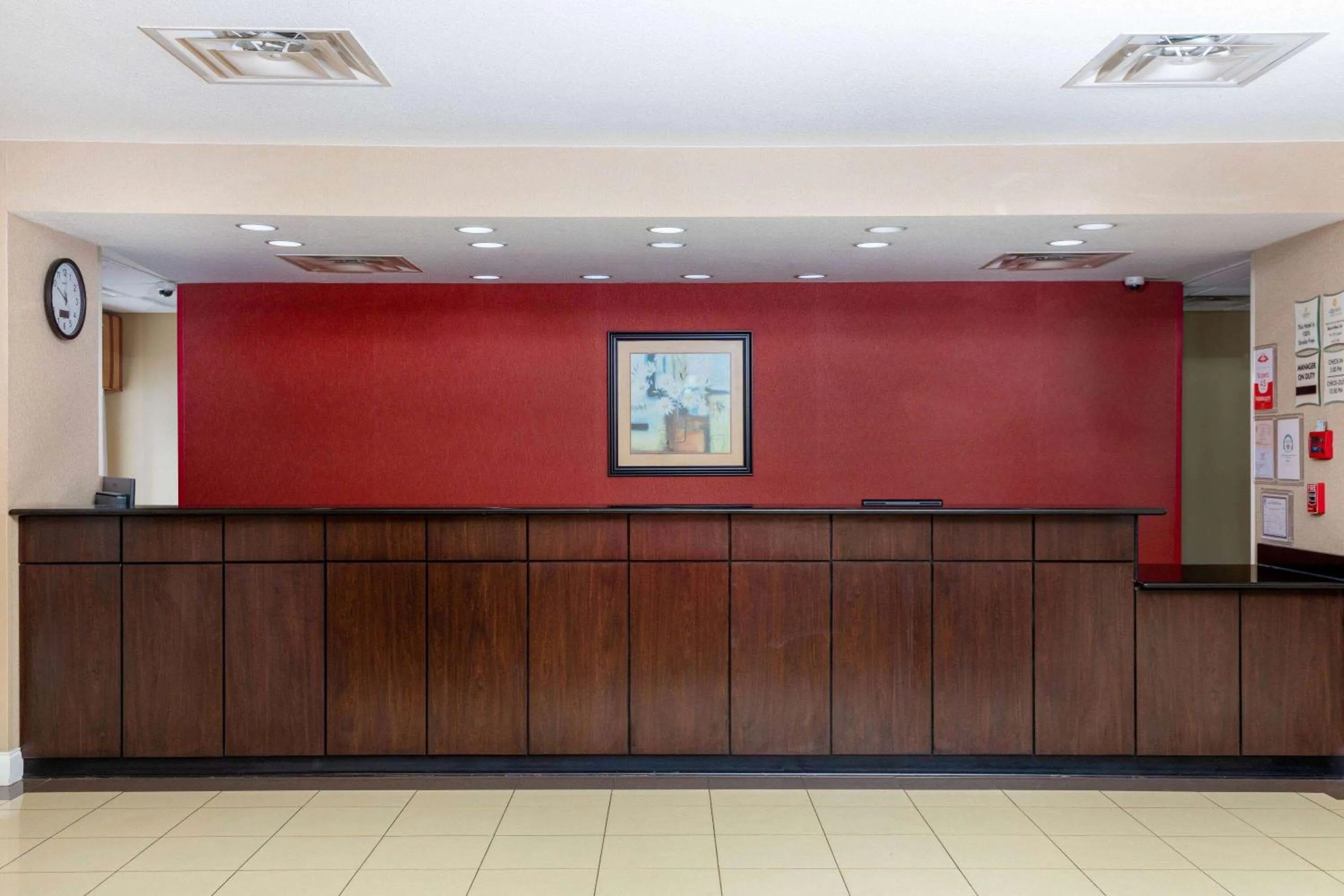 Lobby or reception in La Quinta by Wyndham Macon West